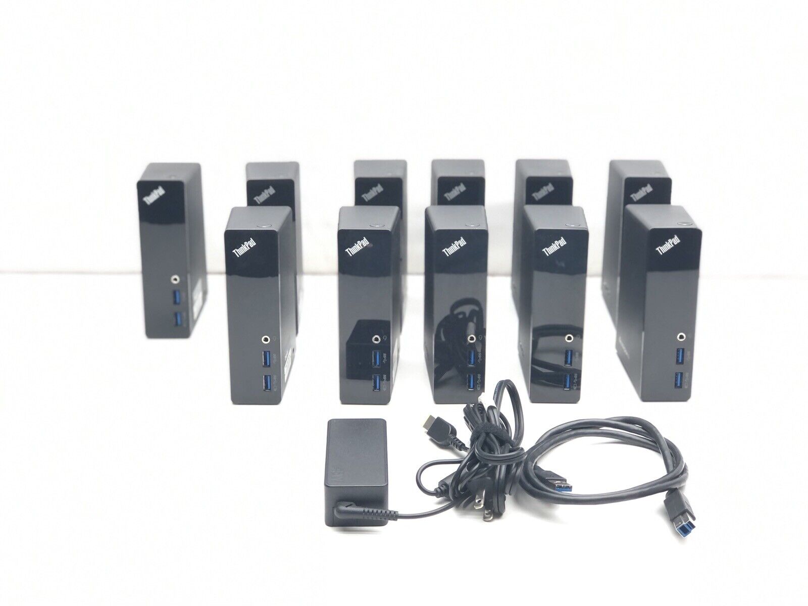 Lot of 11 Lenovo Thinkpad USB 3.0 Basic Dock W/ Power Supply & USB