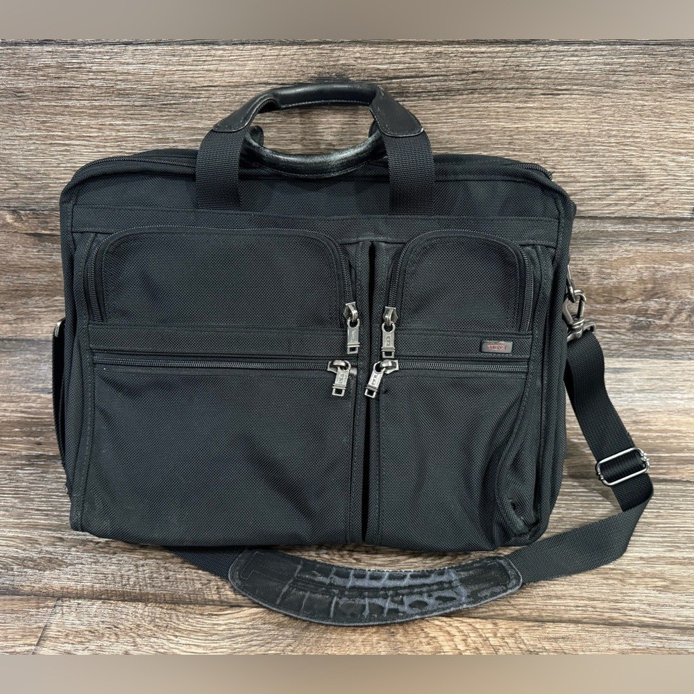 TUMI ALPHA (26060D4) 17" Nylon Expandable Laptop Briefcase ballistic nylon black
