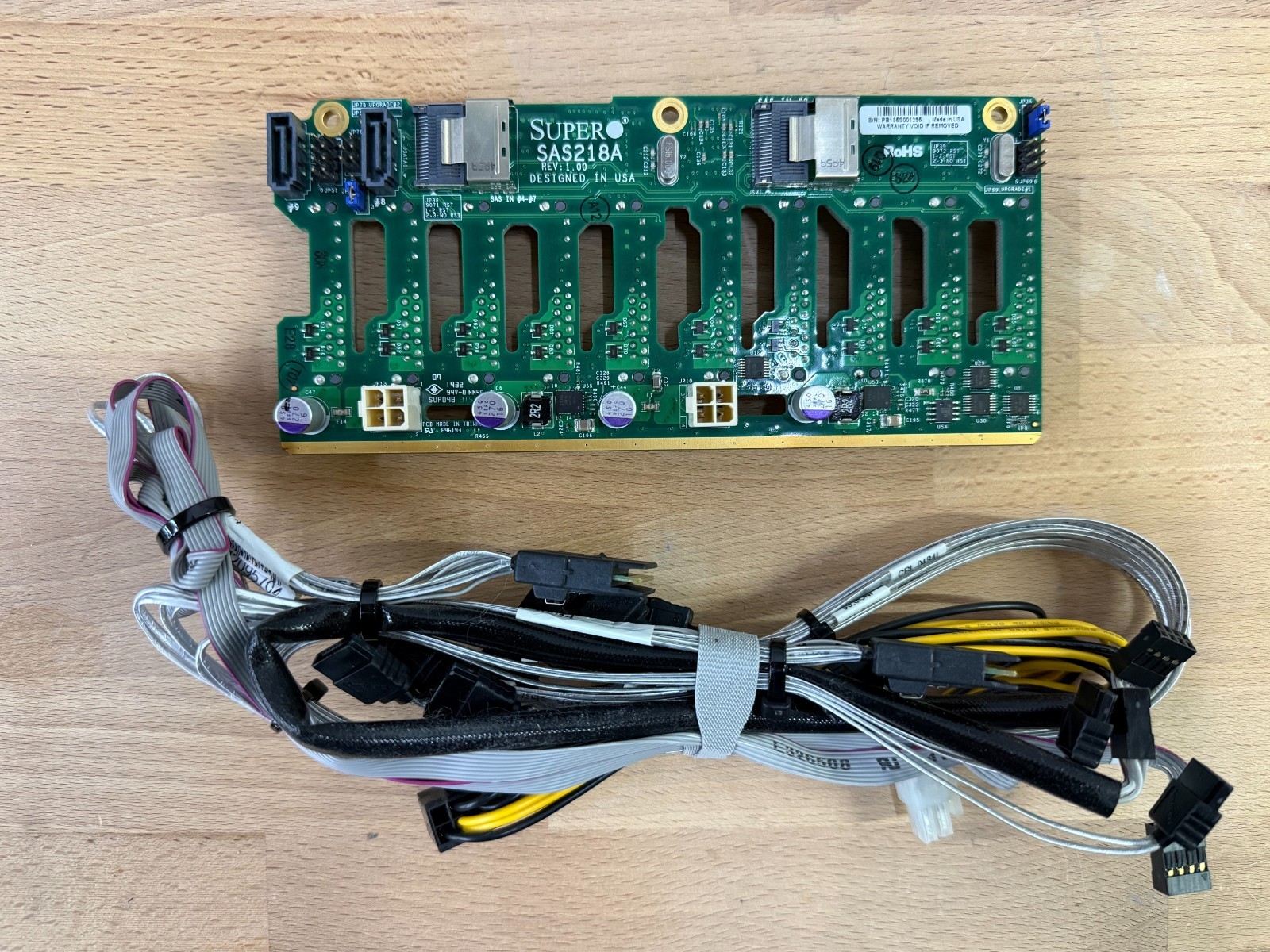 Supermicro BPN-SAS-218A SAS218A 10-drive SAS backplane with power/data cables