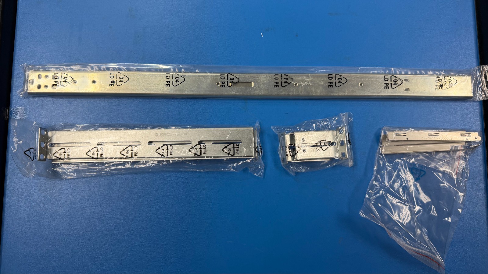 Supermicro MCP-290-00004-01 1U Outer Rail & Mounting Brackets Kit - New / Sealed