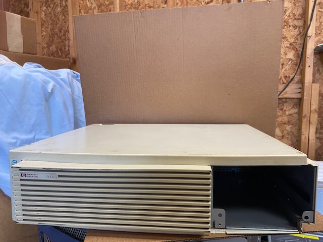 Hewlett Packard HP 9000 C110 A4200A Workstation