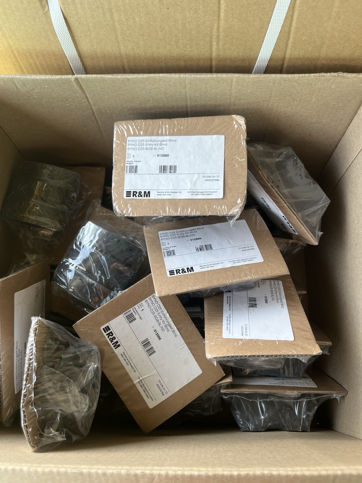 SYNO D25 Entry Kit Blind No 812568 Box Of (25 ) PCs