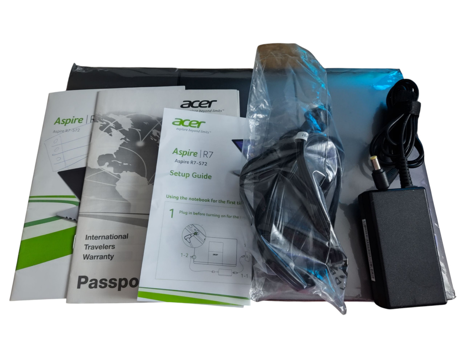 Acer Aspire R7 15.6" Laptop Black Screen: (See Details) No HDD w/Box For Parts