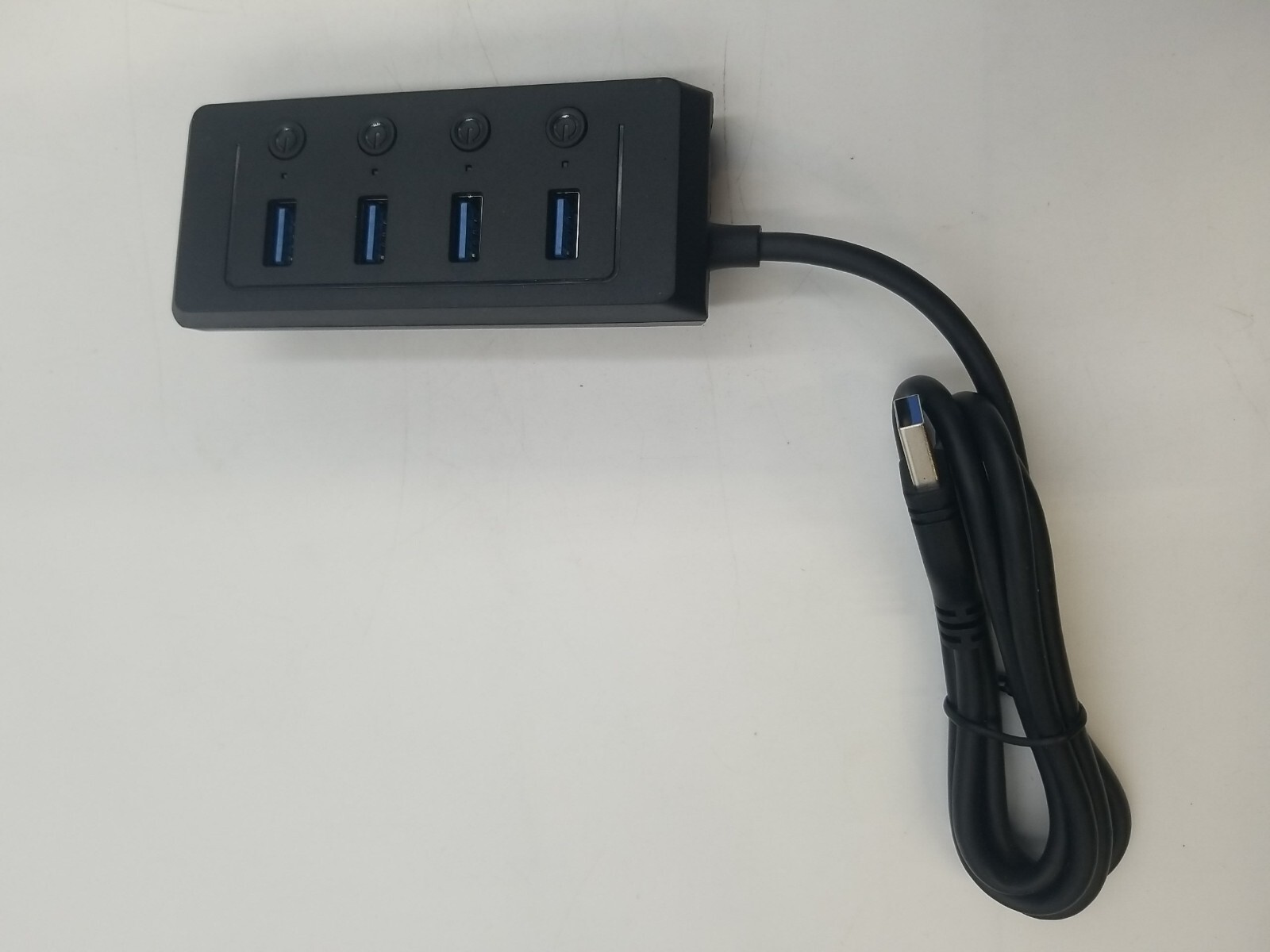 Maxcio 4 Port USB Data Hub Splitter with 1 USB Charging Port - Black