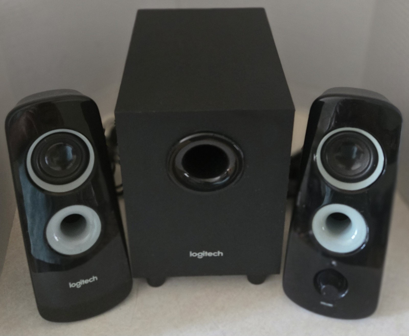 Logitech Z323 2.1 Speaker System With Subwoofer - Tested & Working 