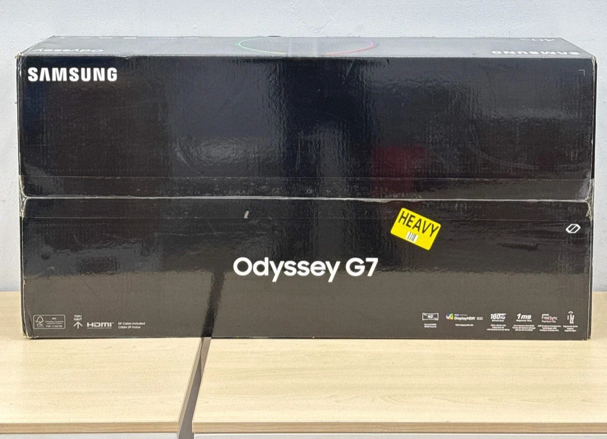 SAMSUNG 40” ODYSSEY G7 (G75F) WUHD RESOLUTION, 180HZ, CURVED LS40FG756EN - BLACK