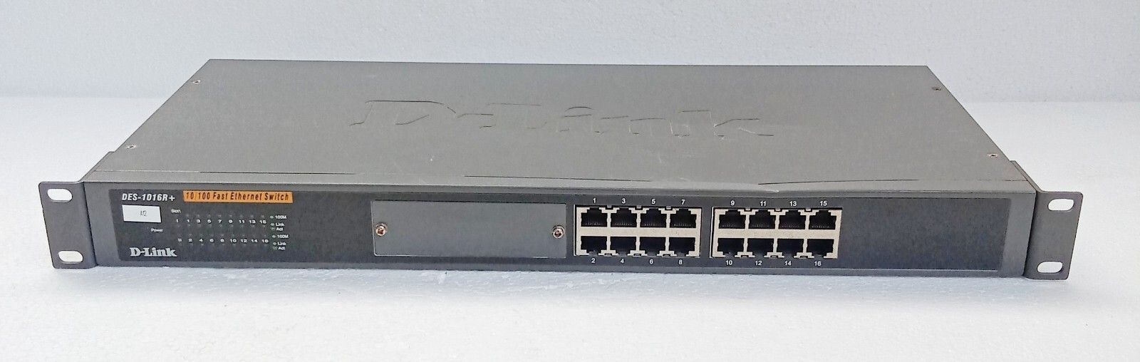 D-LINK DES-1016R+ 10/100MBPS 16-PORTS FAST ETHERNET SWITCH