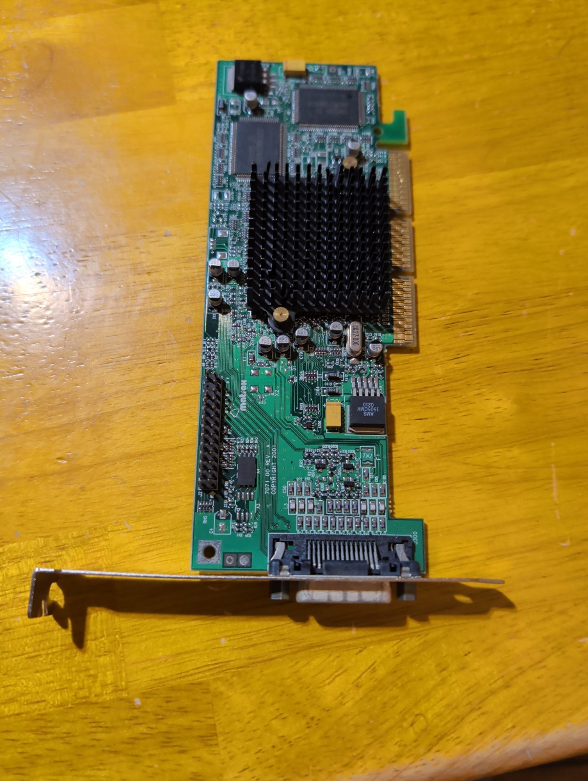 Matrox MGA G550 (G55MADDA32DBF) 32 MB DDR SDRAM AGP 4x/8x Graphics adapter