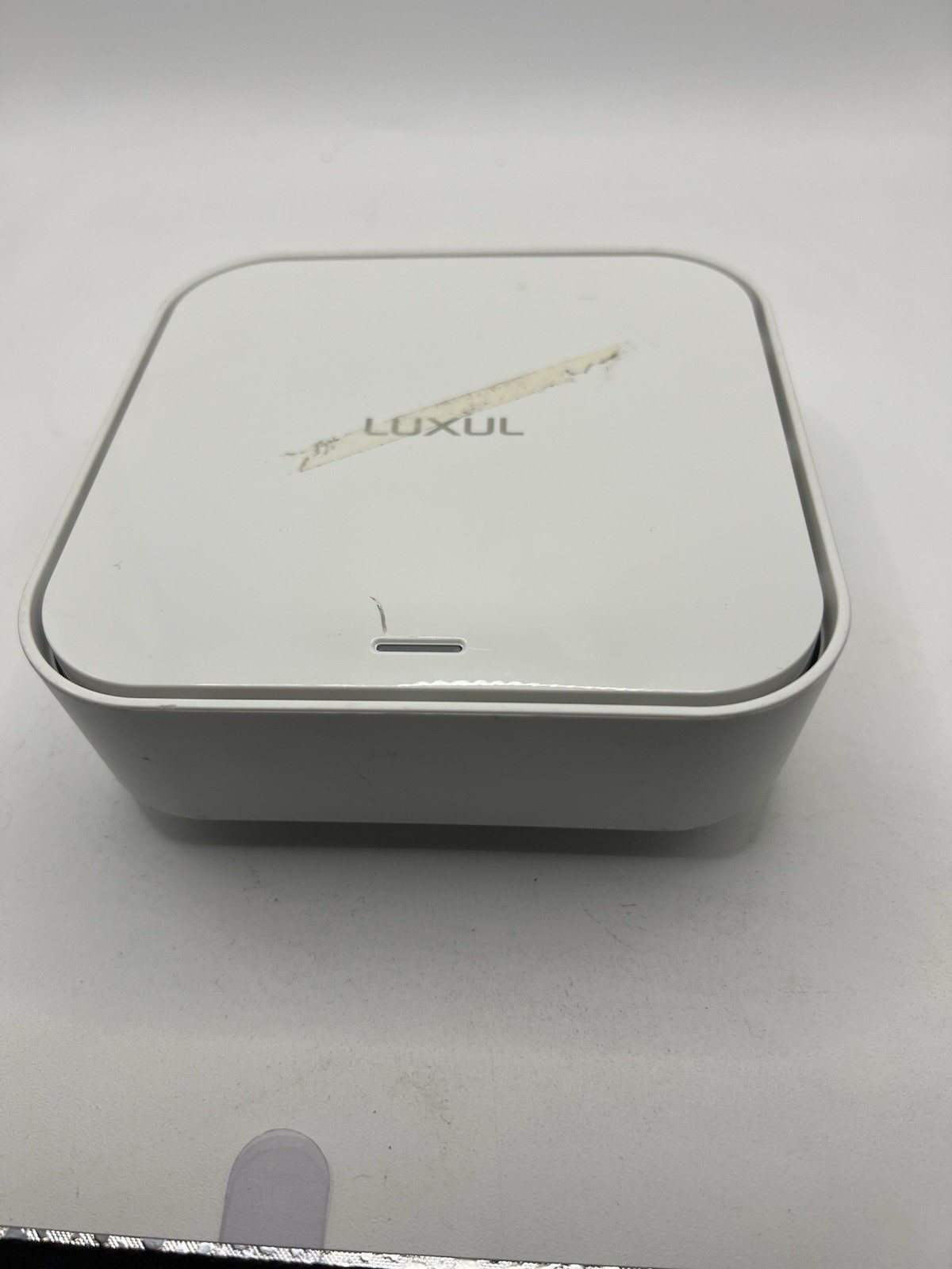 LUXUL Wireless Epic Mesh Node Access Point - Model No. MN-10 *NO CORDS*