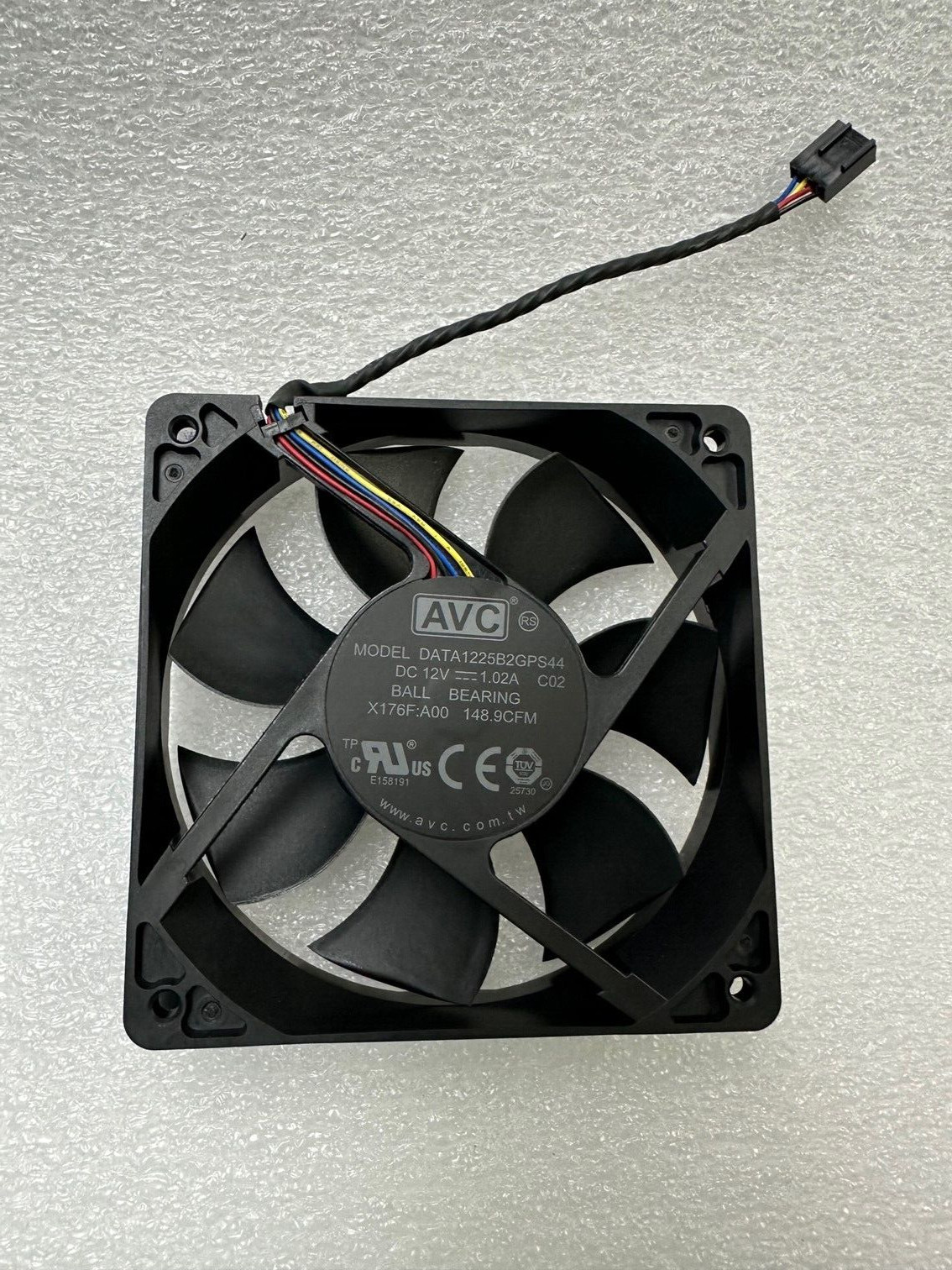 X176F AVC DATA1225B2GPS44 12V 1.02A 12CM 12025 4-wire inverter equipment fan