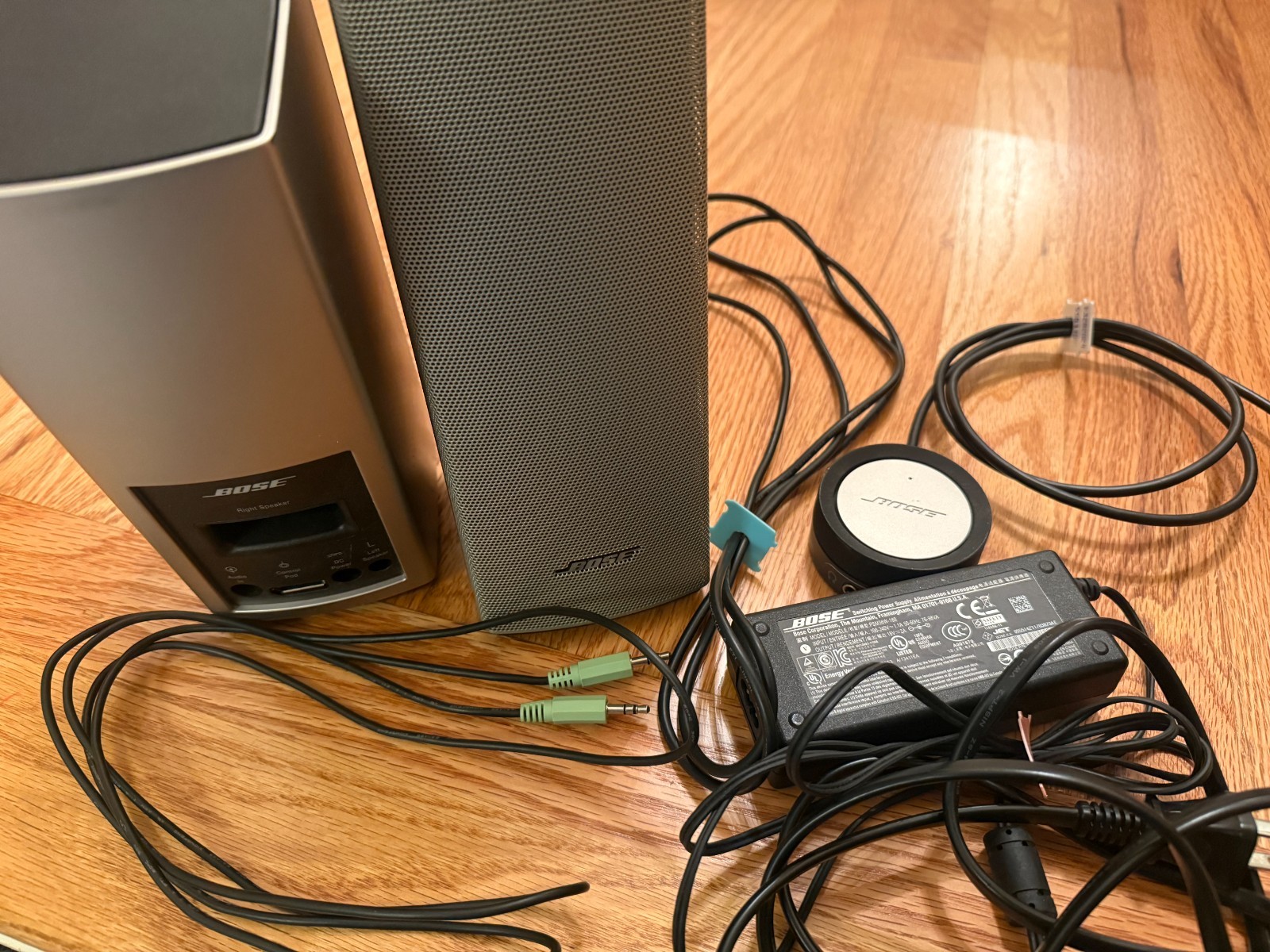 BOSE COMPANION 20 Multimedia Silver Computer Speaker System Wires + Pod - Tested