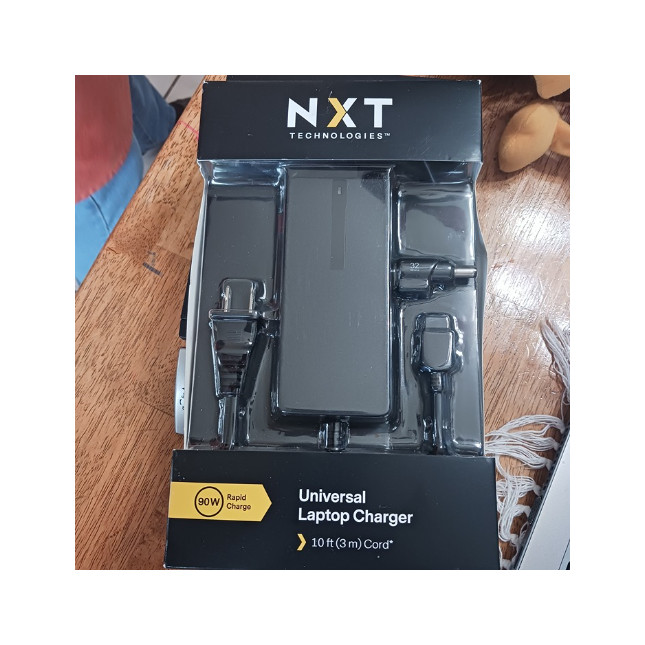 NXT Technologies 90W Rapid Charge Universal Laptop Charger