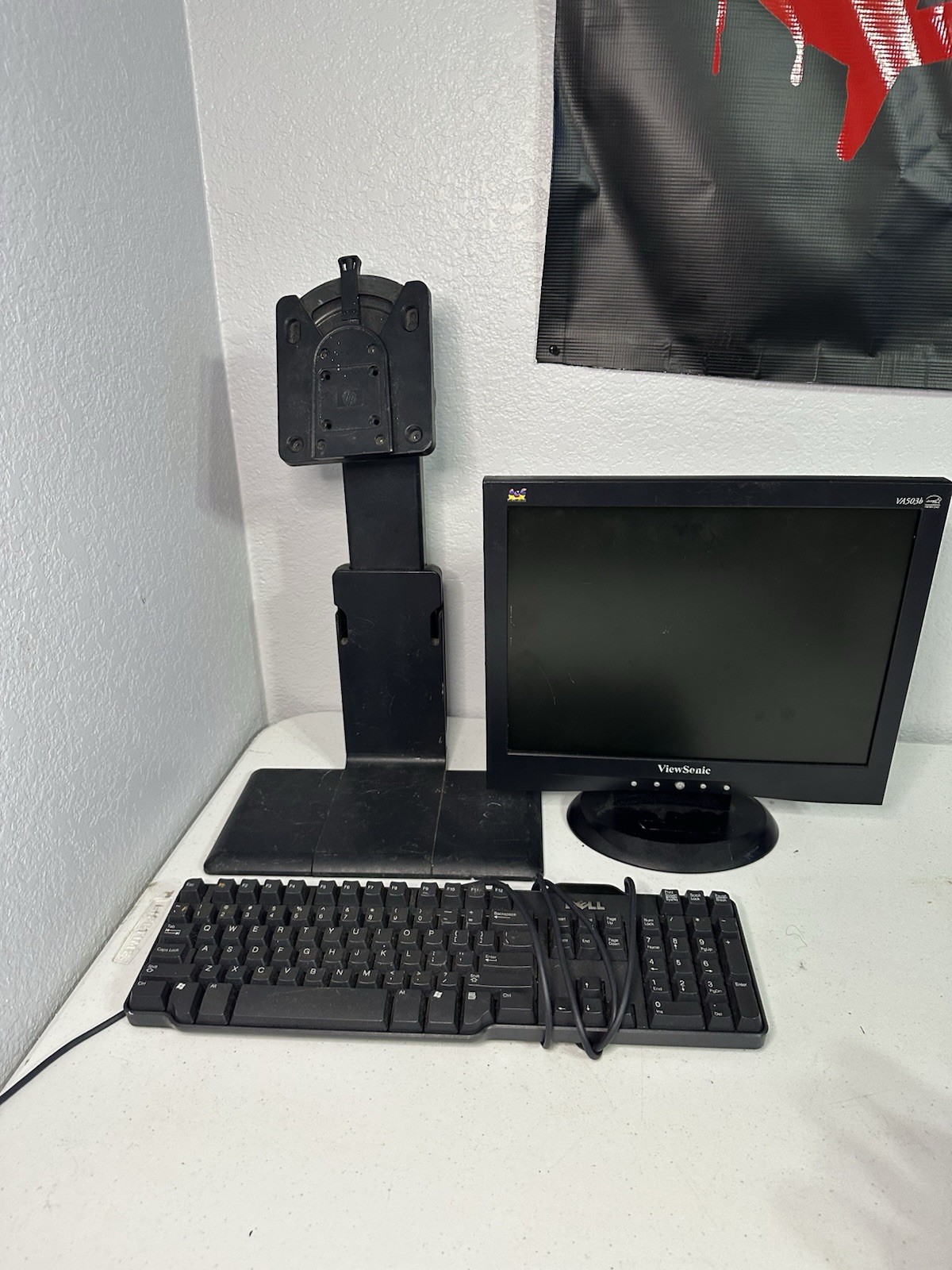 HP  Monster Stand LCD Panel Quick Connect With Monitor & keyboard
