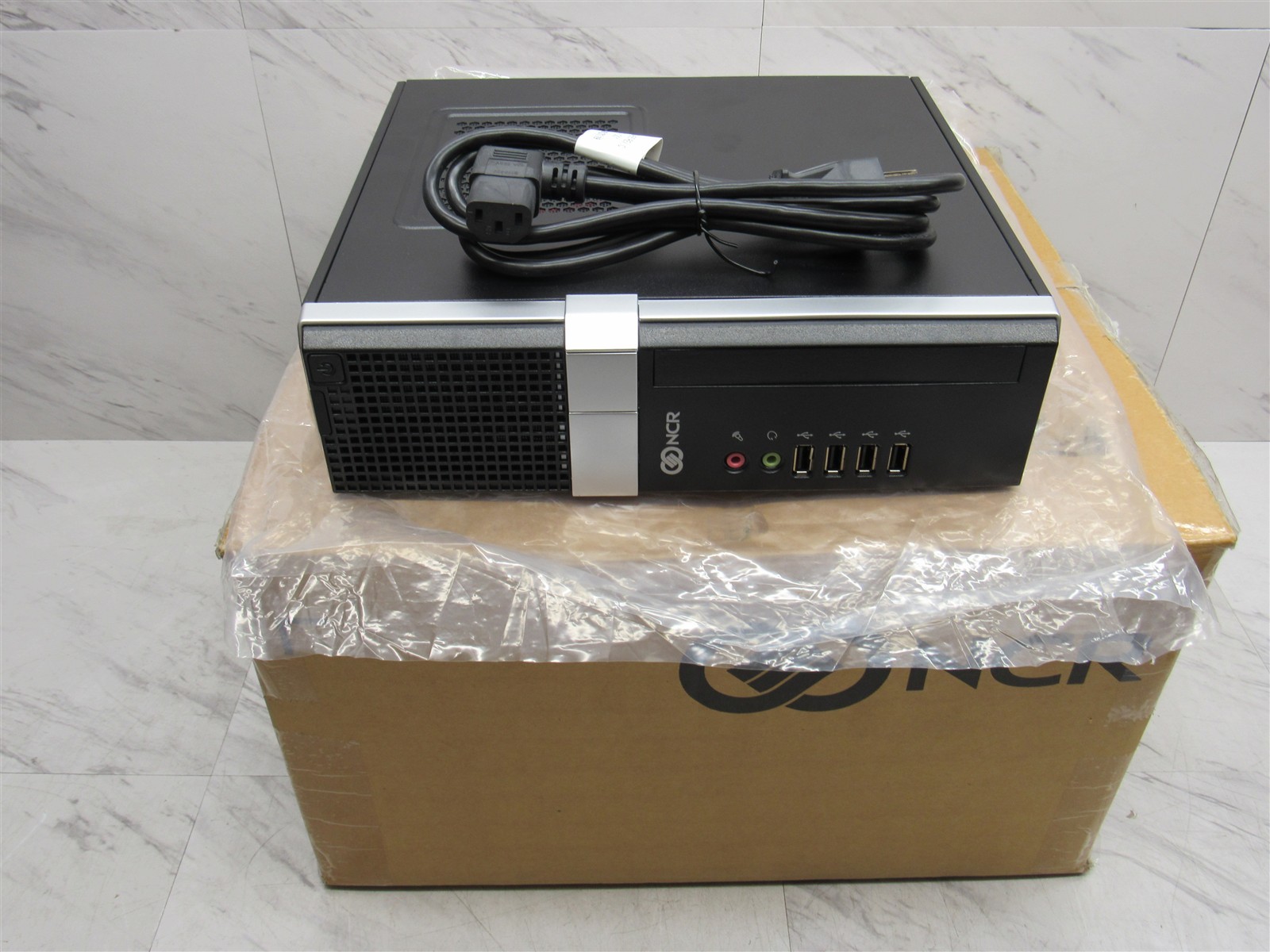 NEW NCR S600-SF Site Controller Desktop Computer Intel i5-8500T 2.10 GHz 8GB Ram