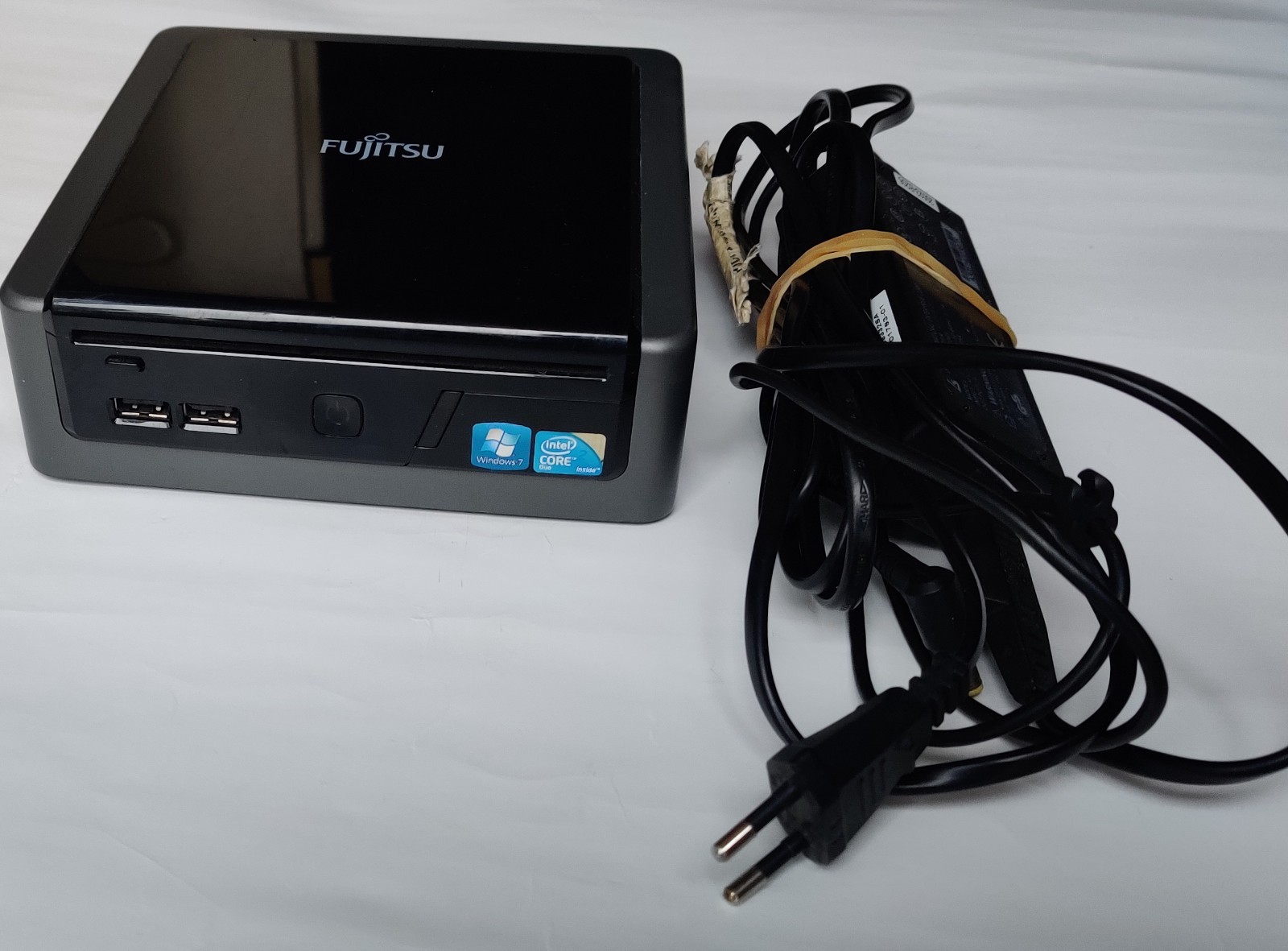 Fujitsu Esprimo Q5030-E Star5 Intel Core 2 Duo 250GB Hard Drive 4GB RAM