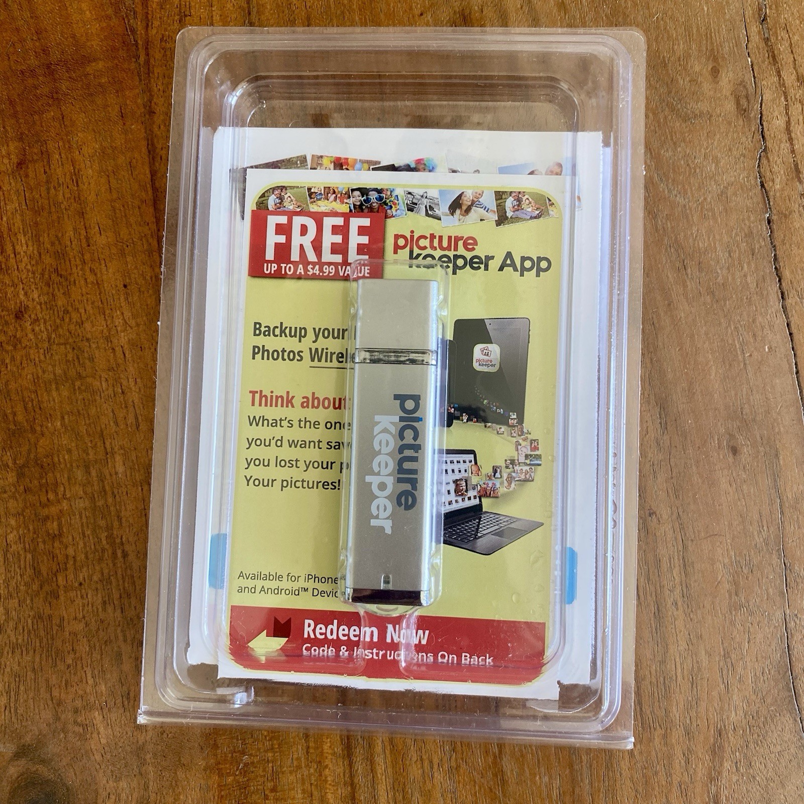 Picture Keeper Automatic USB Backup Device Damaged  Box Home Edition 8 gb