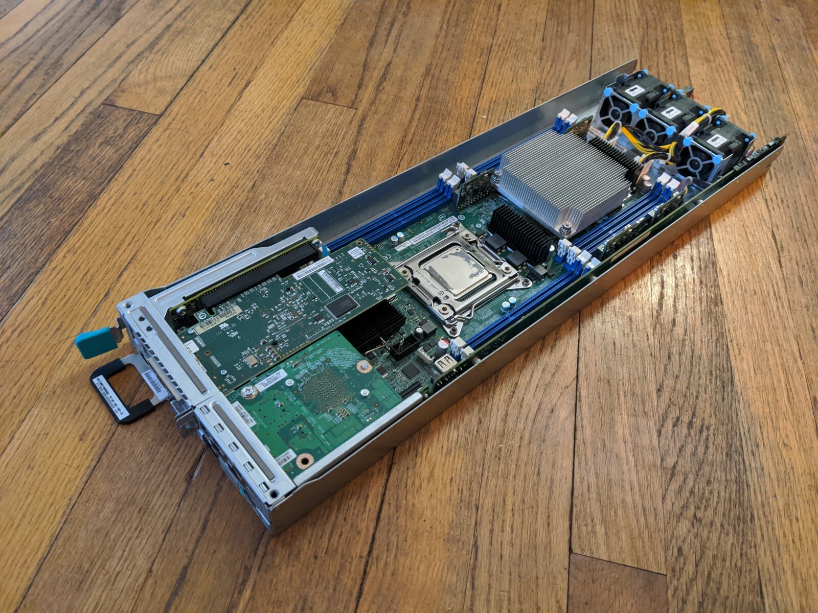 Intel S2600JF, LGA 2011/Socket R (BBS2600JF) 