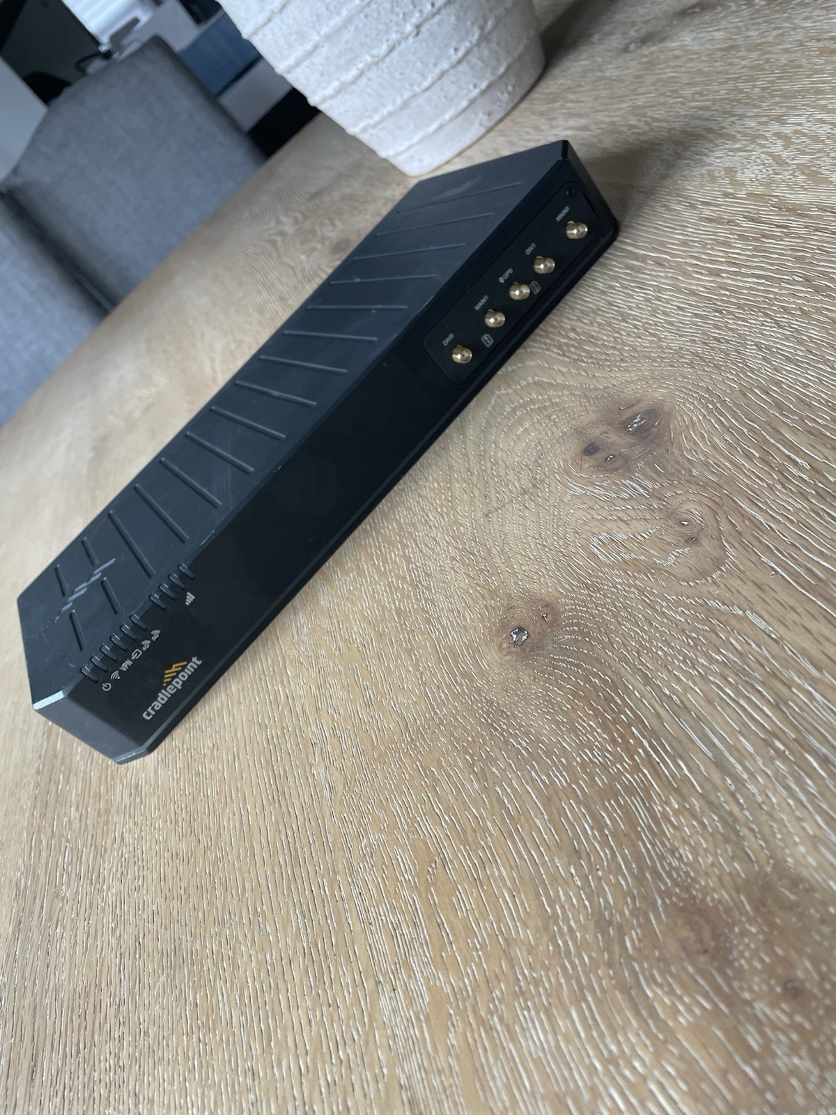 Cradlepoint E3000-C18B Wireless Router