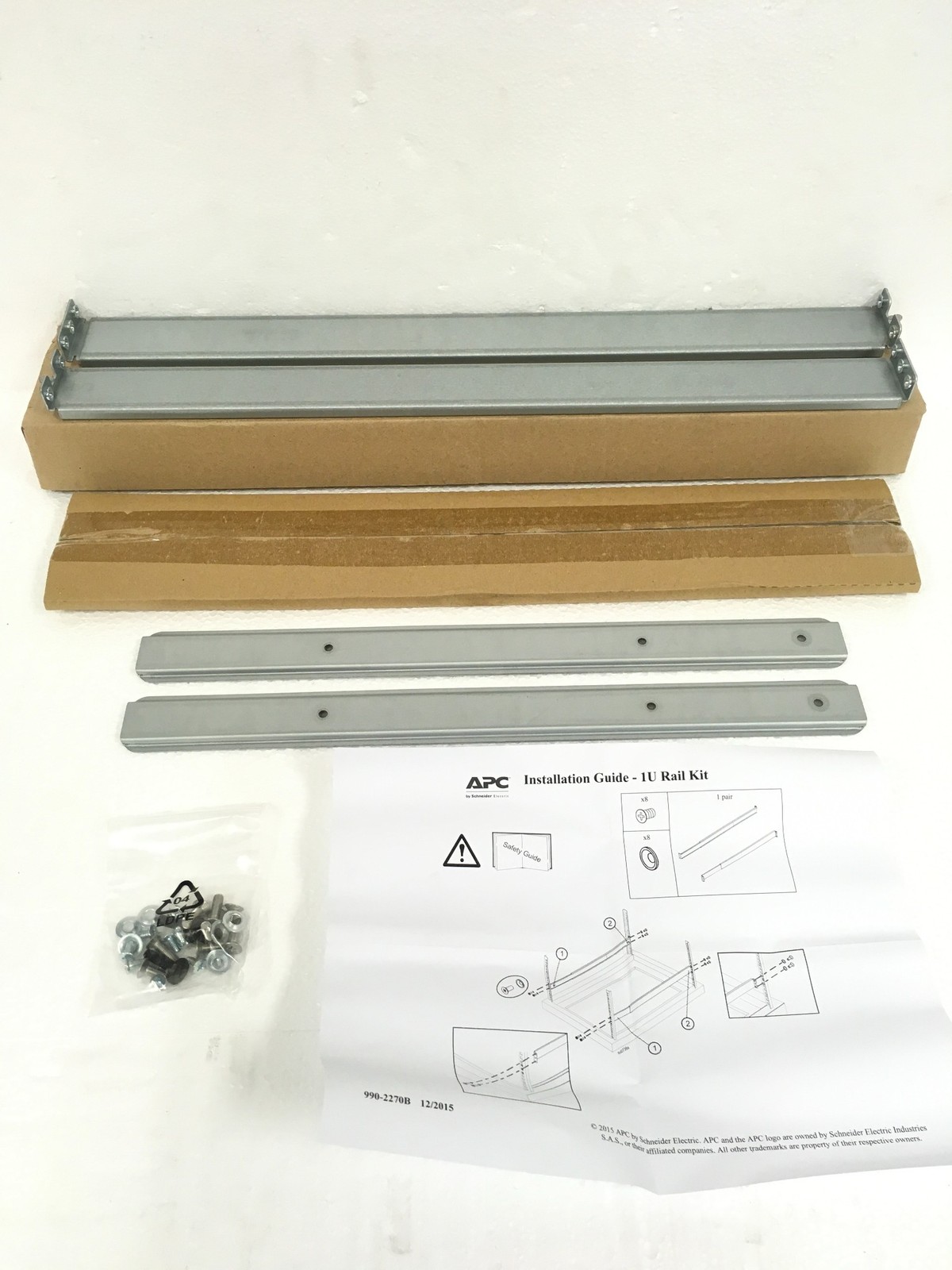 NEW APC Schneider 1U Rail Kit SCHOM-90712 Metric RoHS SCHOM-90712,  QTY