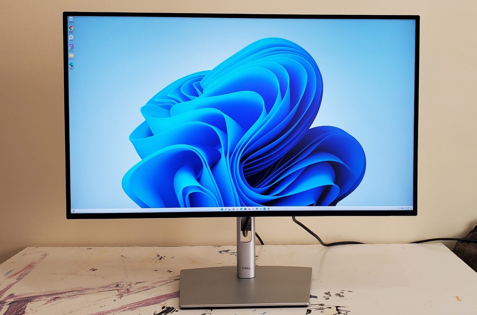 Dell UltraSharp 27" Inch 4K USB-C Hub Monitor - U2723QE