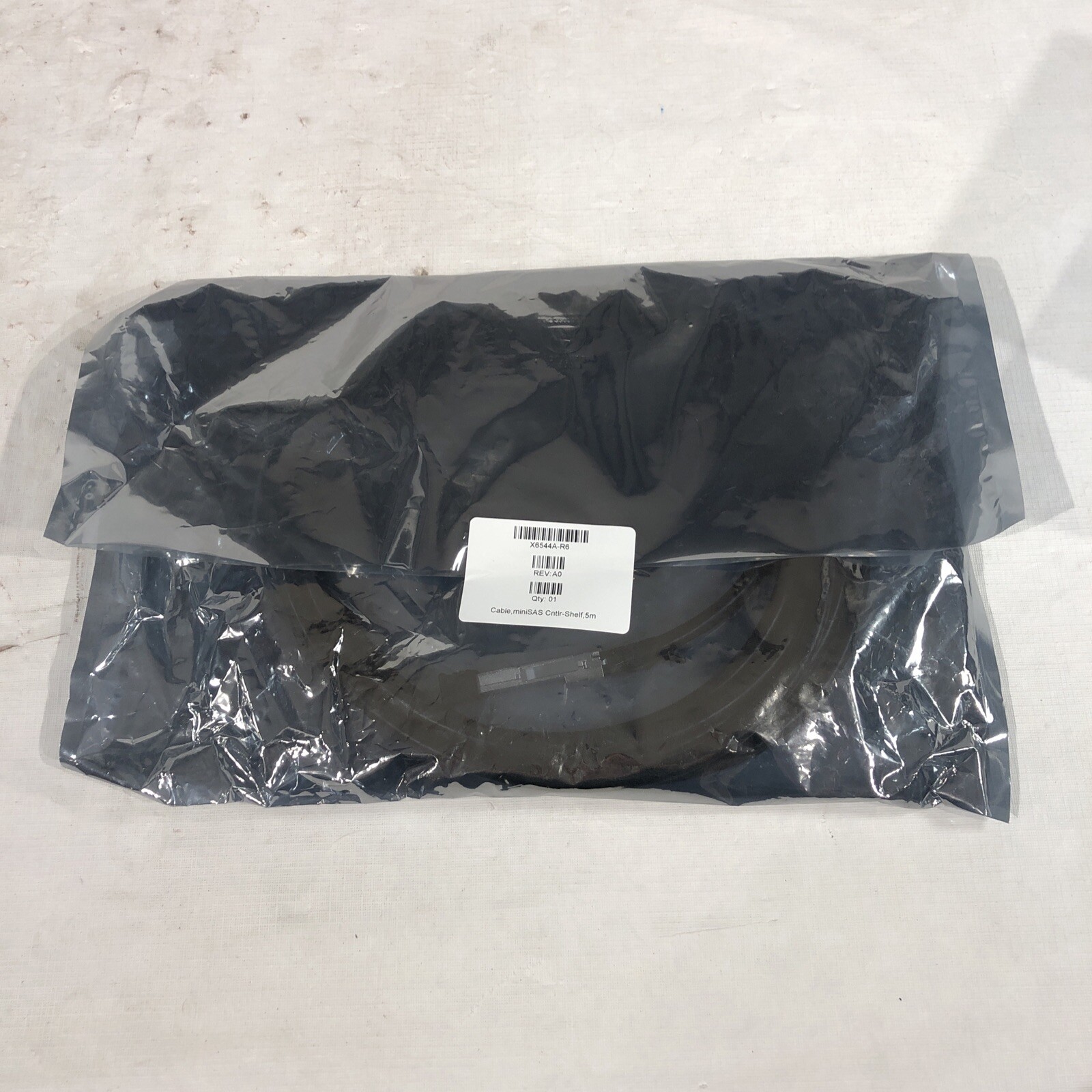 NETAPP X6544A-R6 CABLE MINI-SAS TO QSFP 5M - NEW in Bag