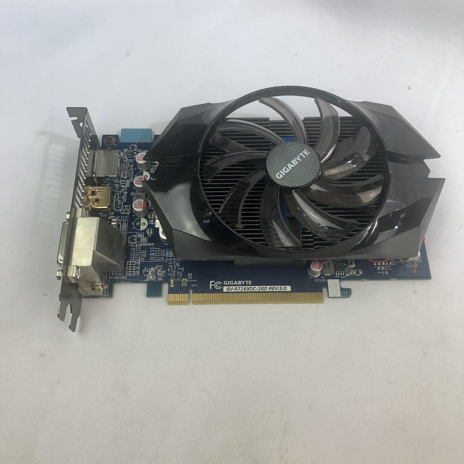 GIGABYTE AMD Radeon R7 260X 2GB GDDR5 PCIe 3.0 X16 Video Card DVI HDMI DP