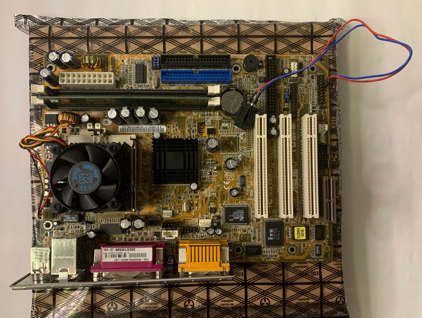 ASUS TUSI-M 1.04 Socket 370 Motherboard + Intel Celeron 667MHz CPU + 32MB RAM