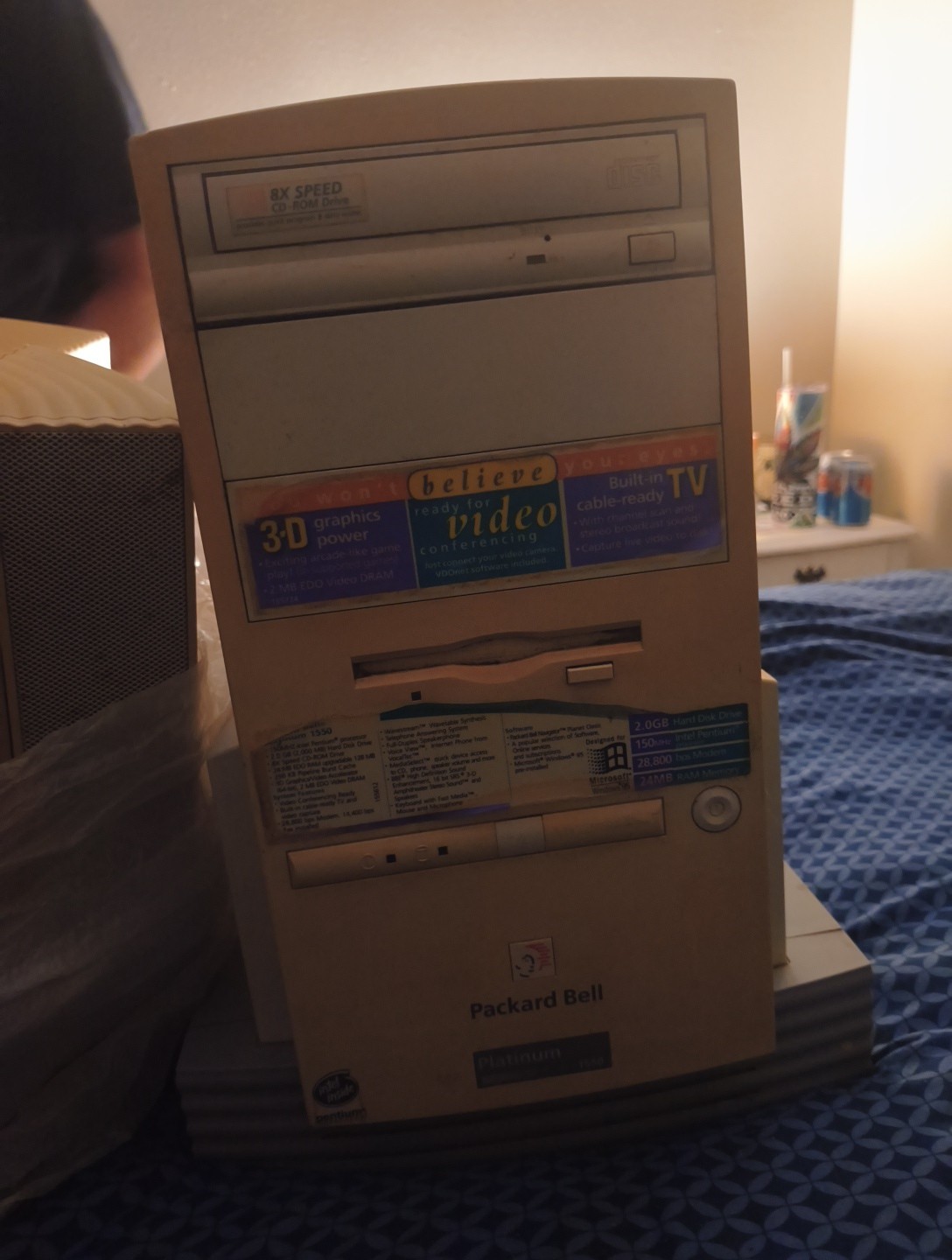 Packard Bell Palladium 1550 With A Intel Inside Pentium 3D.