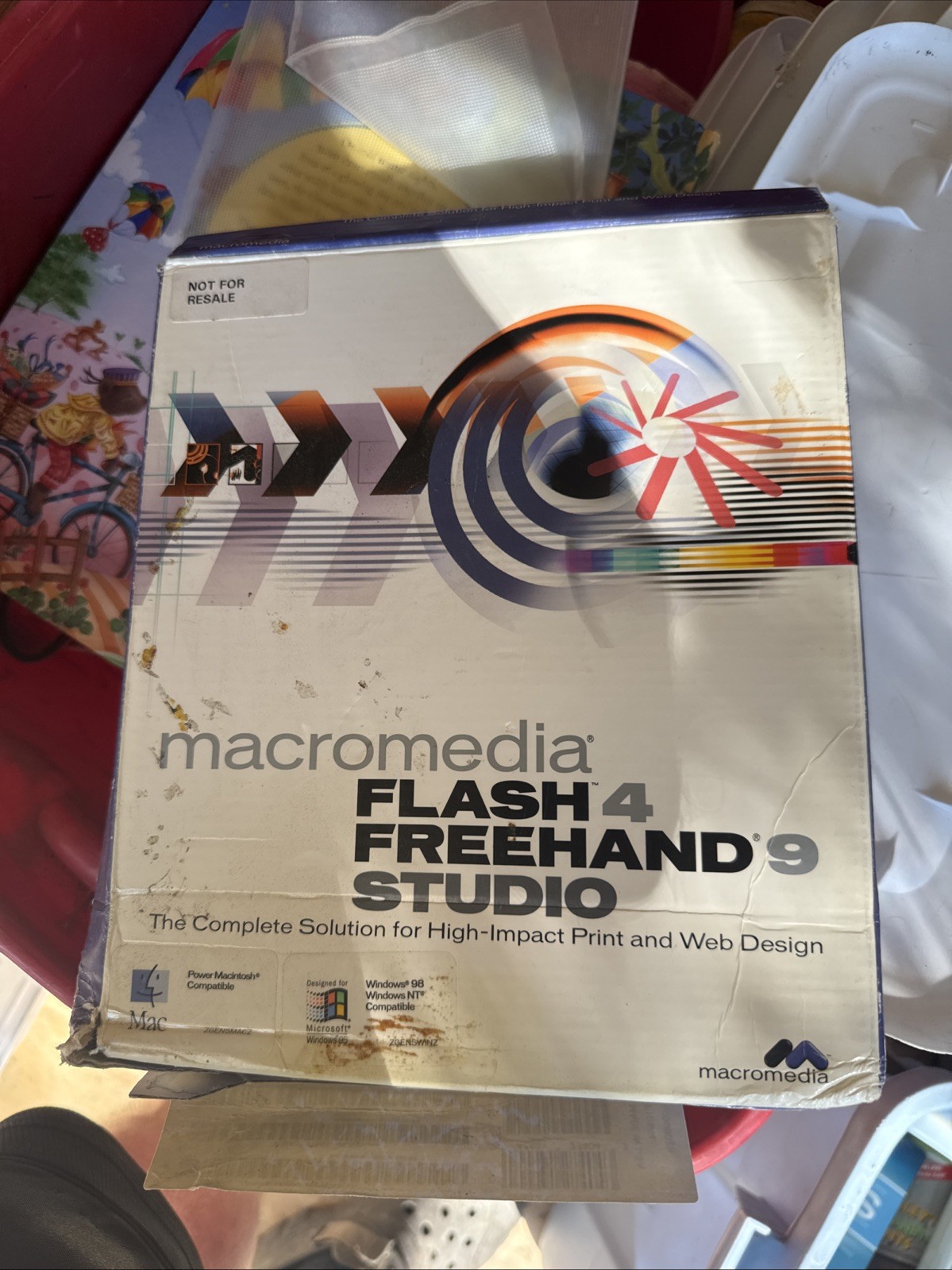 Macromedia Flash 5 Freehand 10 Studio