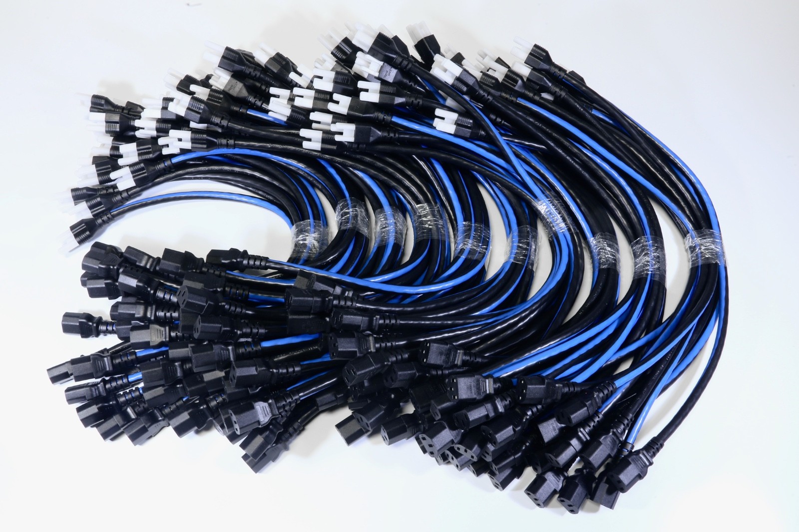 Middle Atlantic IEC-24X100 IEC Power Cords (100 Count)