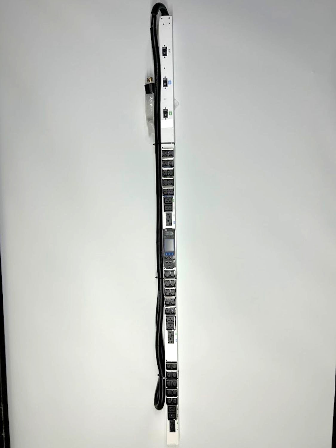 Chatsworth EA-3014-E eConnect Monitored Vertical Rack PDU 30A 120/208V Grade B