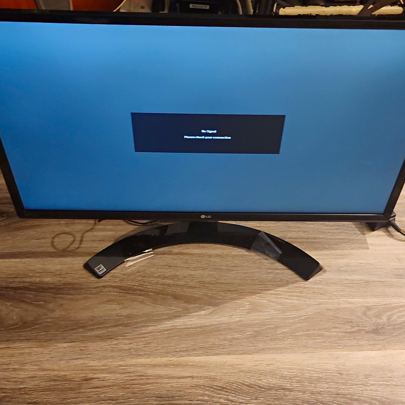 Open Box 24in IPS LED LG Computer/tv Monitor W/power Cord,stand And Hdmi Cord.