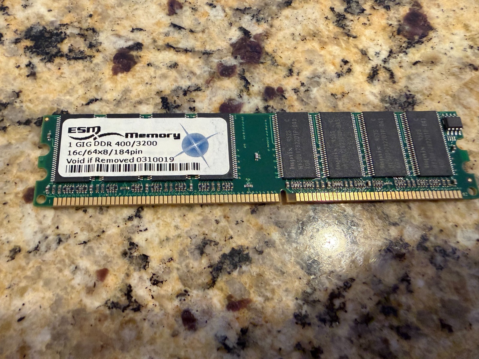 ESD Memory 1GB DDR-400 PC3200 184-Pin Desktop RAM DIMM Untested