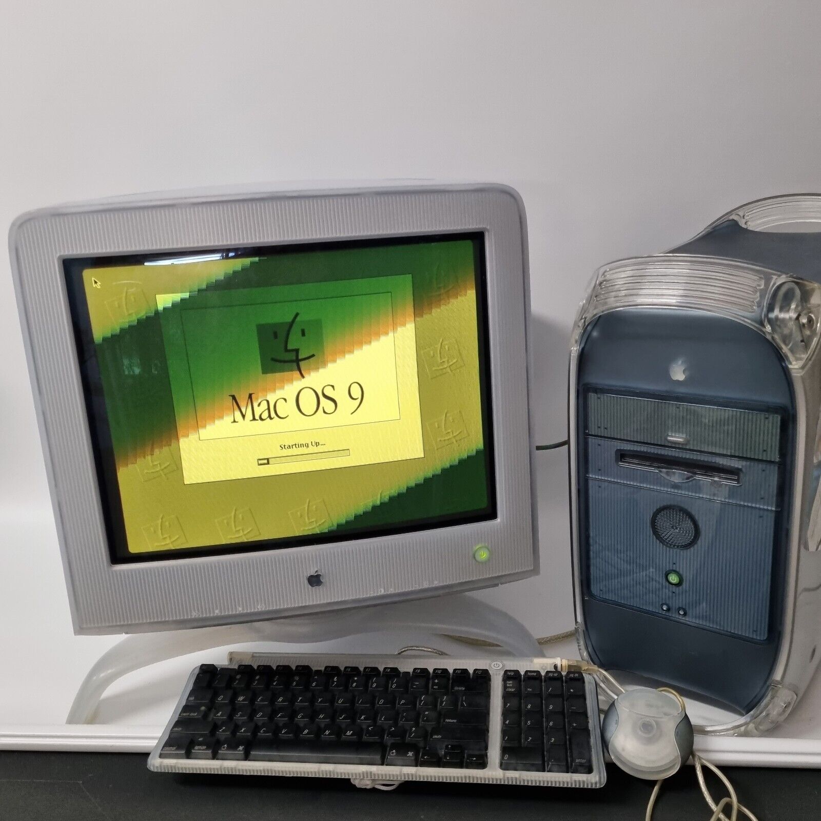 VTG Apple M6496 Studio Display 17” Graphite Monitor Hard Drive Complete Retro 