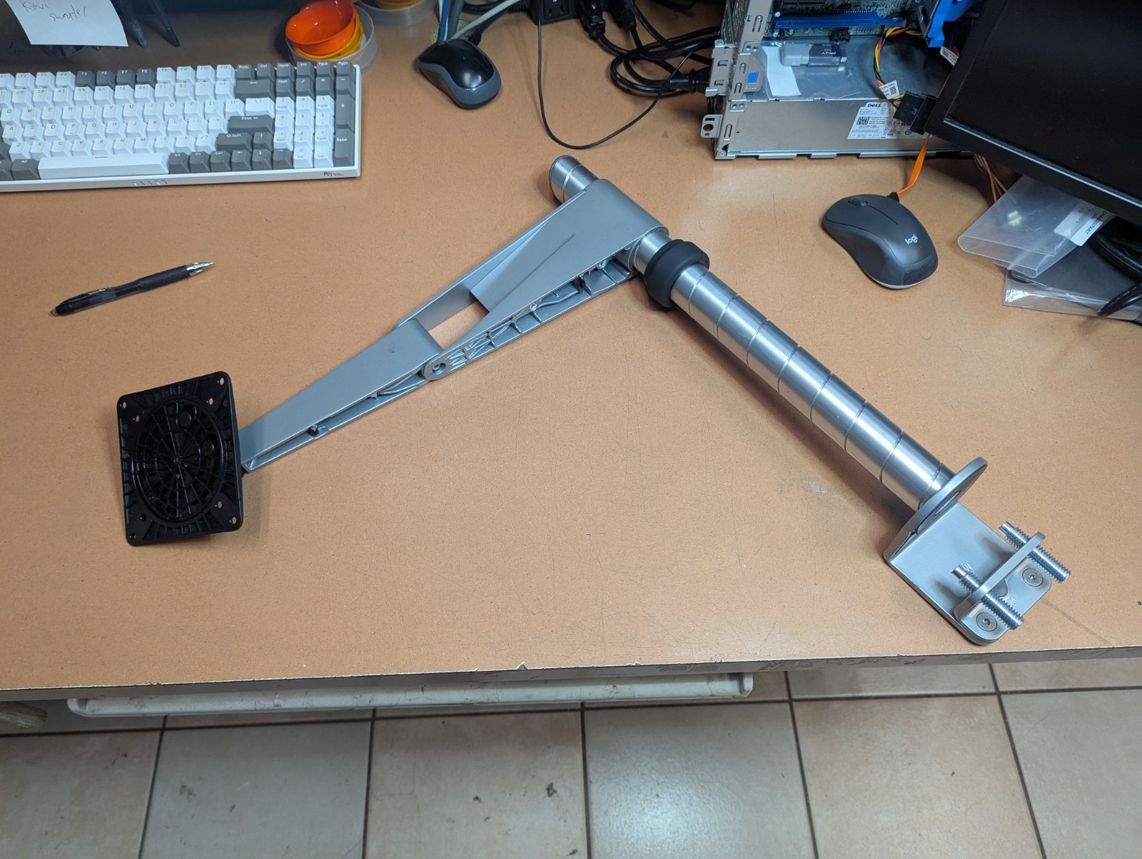 USED knoll Sapper Single Monitor Arm silver clamp to desk