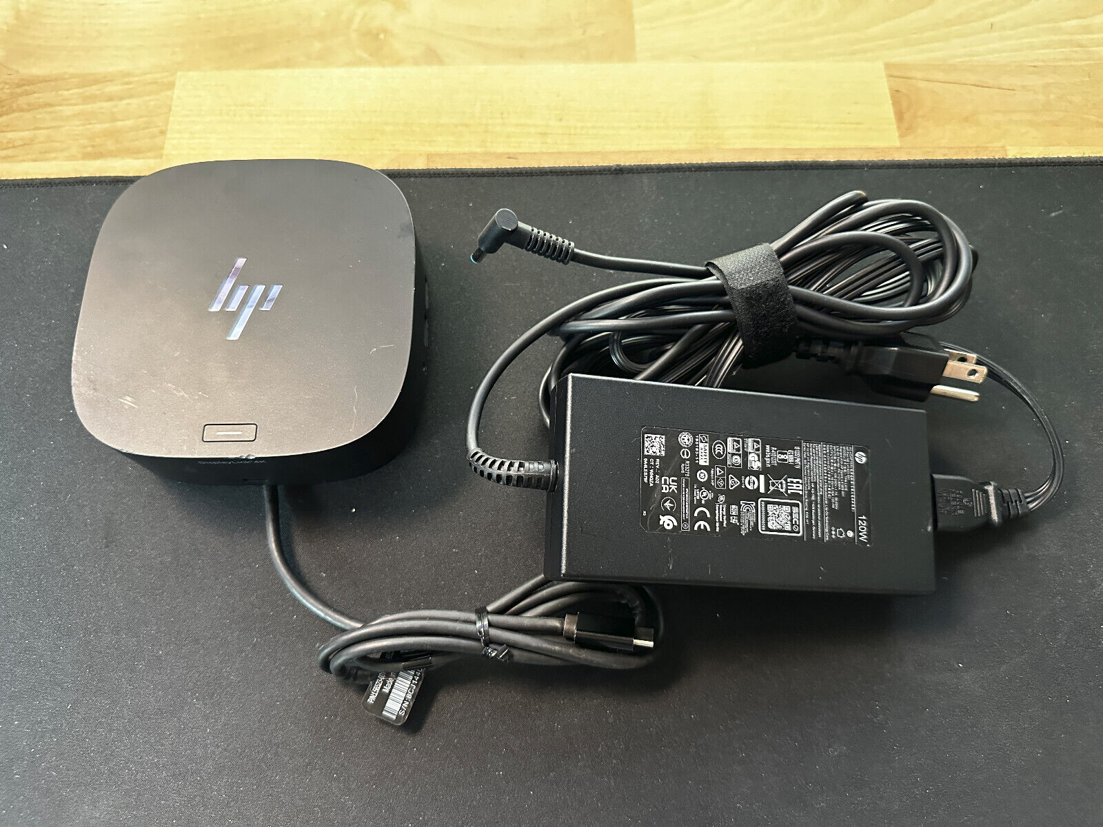 HP USB-C/A 100W Universal Dock G2 Station ( 5TW13UT#ABA) with Power Adaptor USED