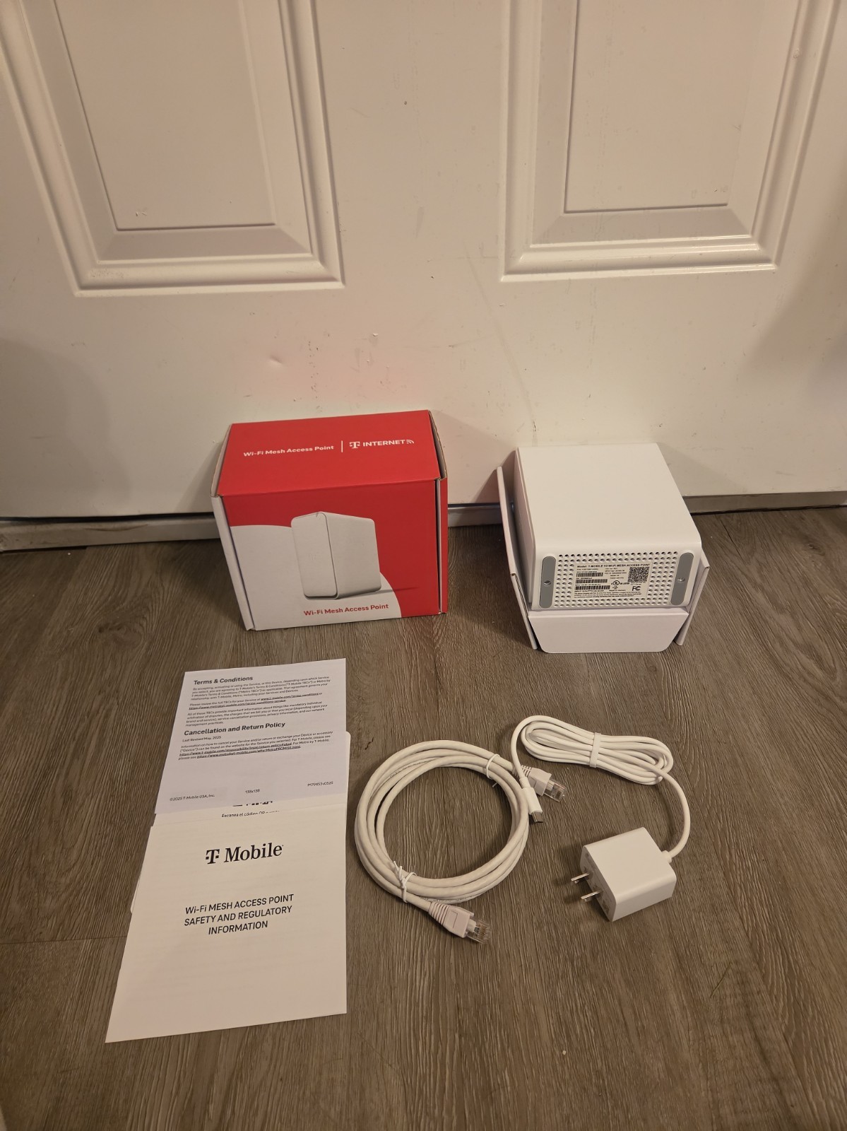 New T-Mobile TMO V2 Mesh Access Point WiFi Internet 