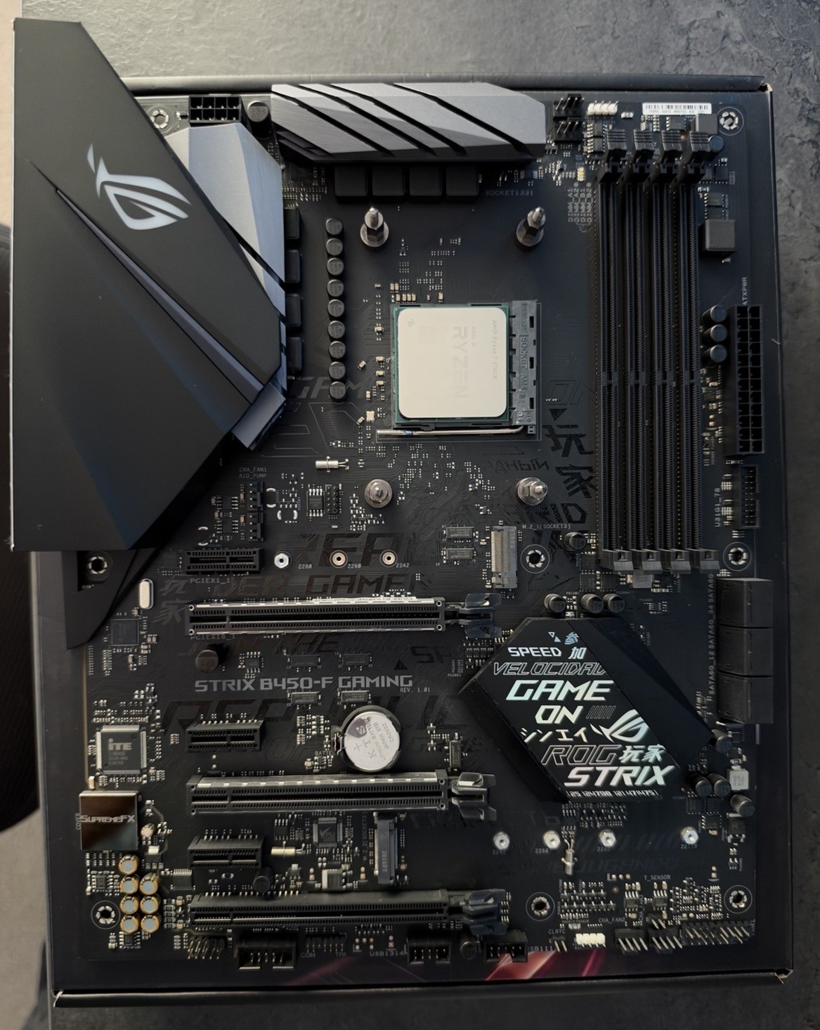 ASUS ROG STRIX B450-F GAMING ATX AMD Socket AM4 DDR4 & Ryzen 3700X Combo