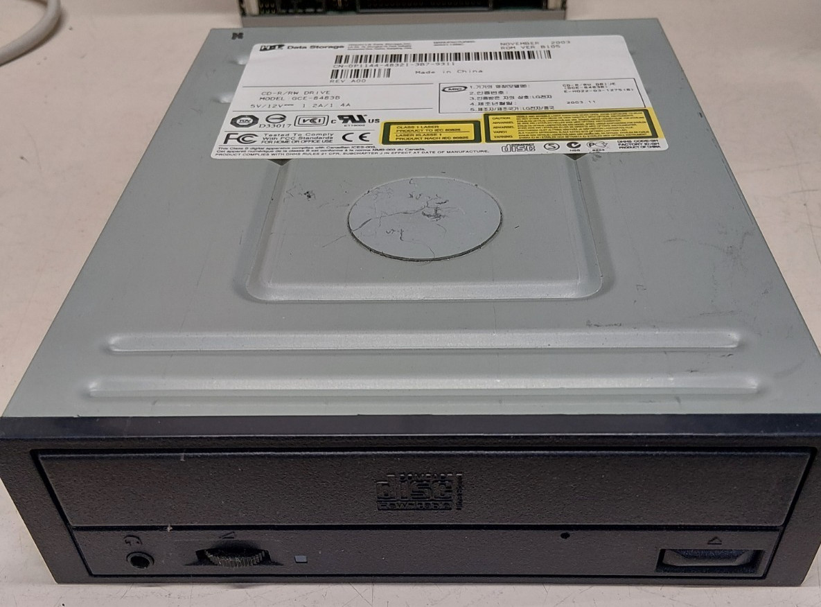 Hitachi-LG HL Data Storage GCE-8483B Desktop PC #11