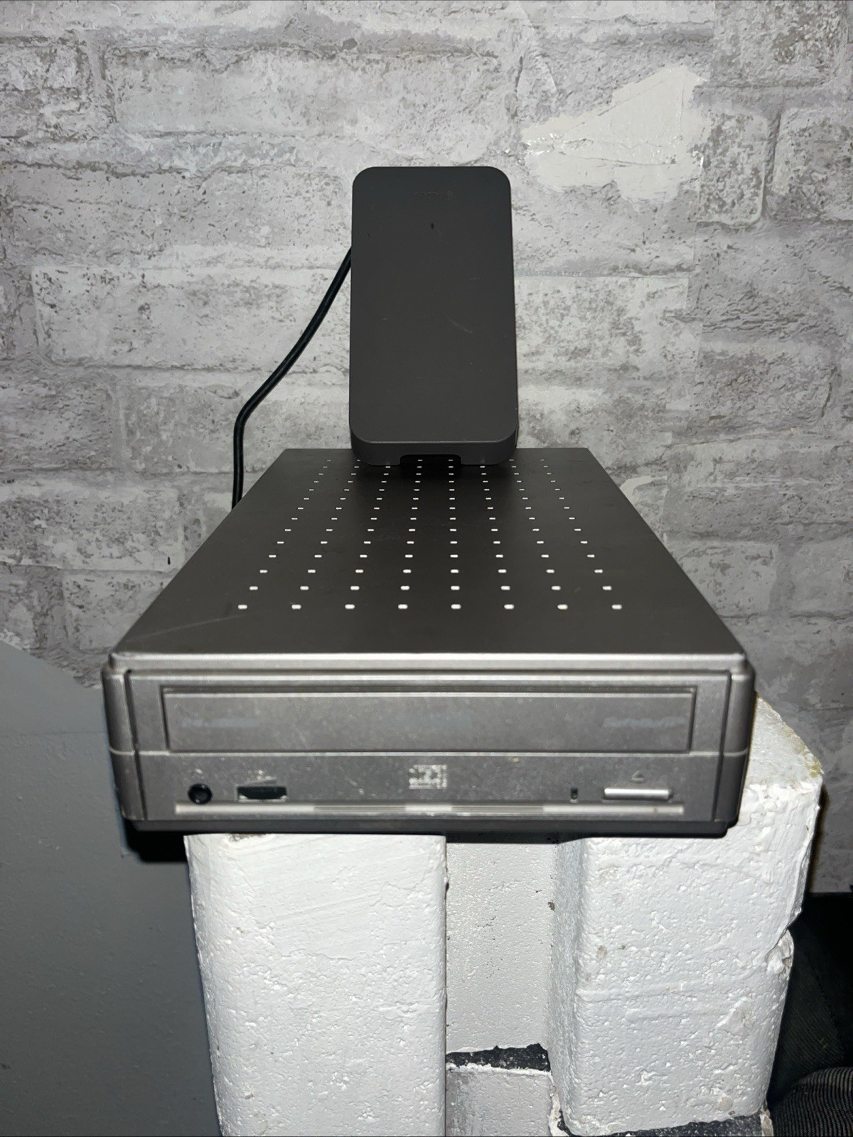 Yamaha CRW3200UX Ext CD RW. Power cord. Tested. 
