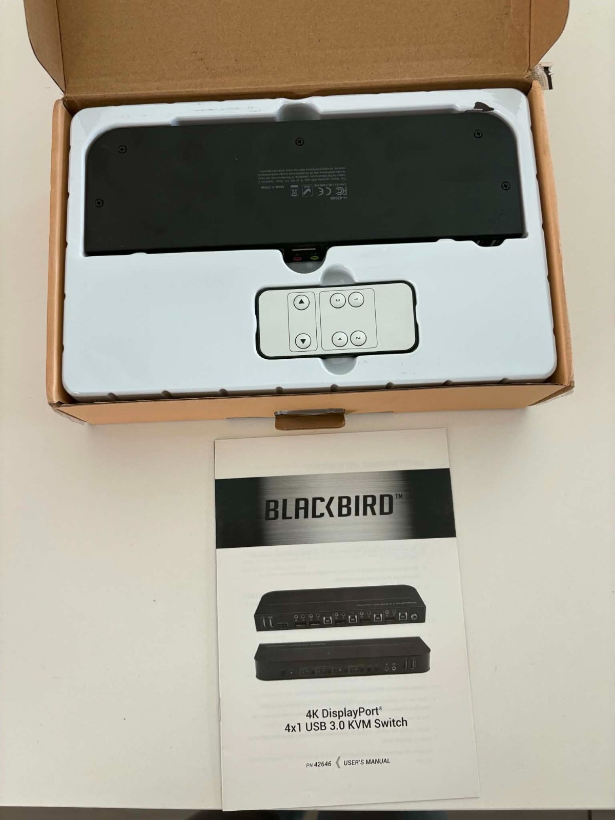 Monoprice Blackbird 4K Displayport 1.4 USB 3.0 4x1 KVM Switch 4K@60Hz HDR