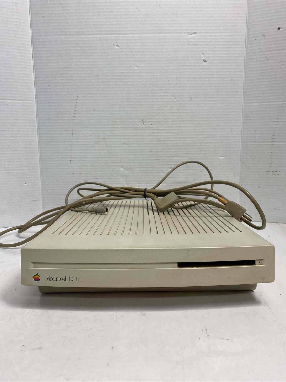 Apple Macintosh Vintage Computer LC III Read Description