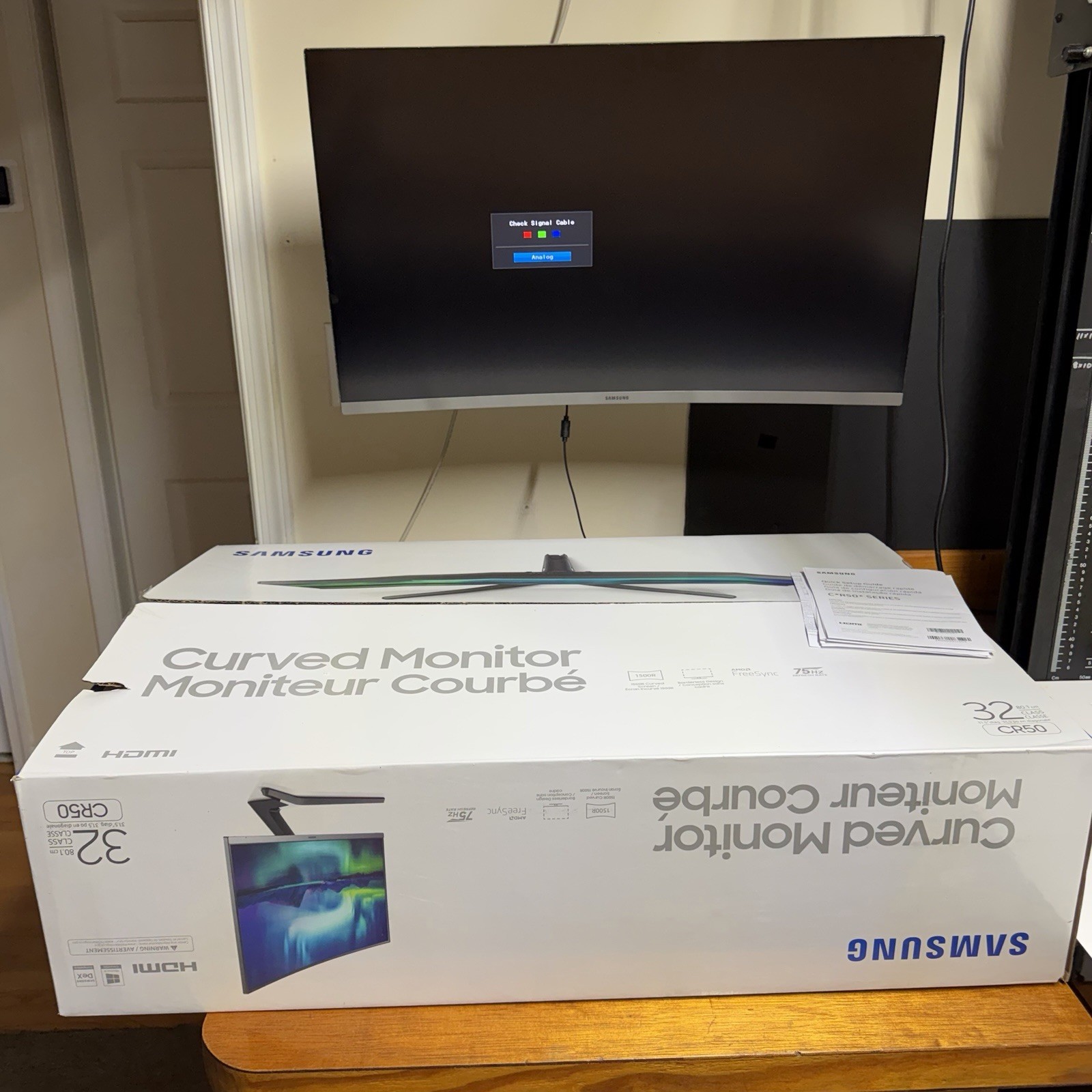 Local Pickup: Samsung 32" Curved Computer Monitor CR50 & Wall Mount