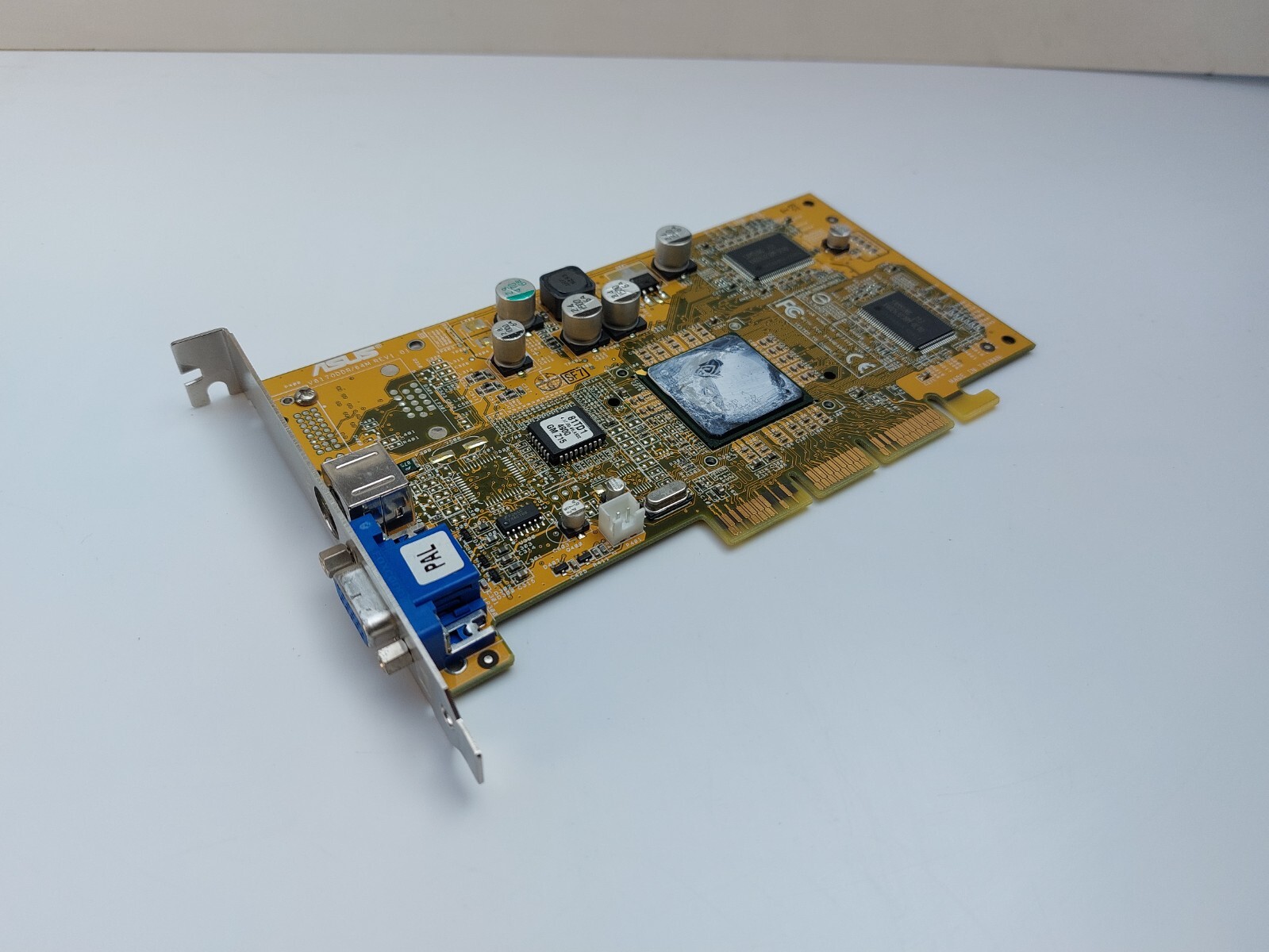 RARE ASUS V8170DDR 64MB NVIDIA GEFORCE4 MX440 AGP VGA TV Out No Fan