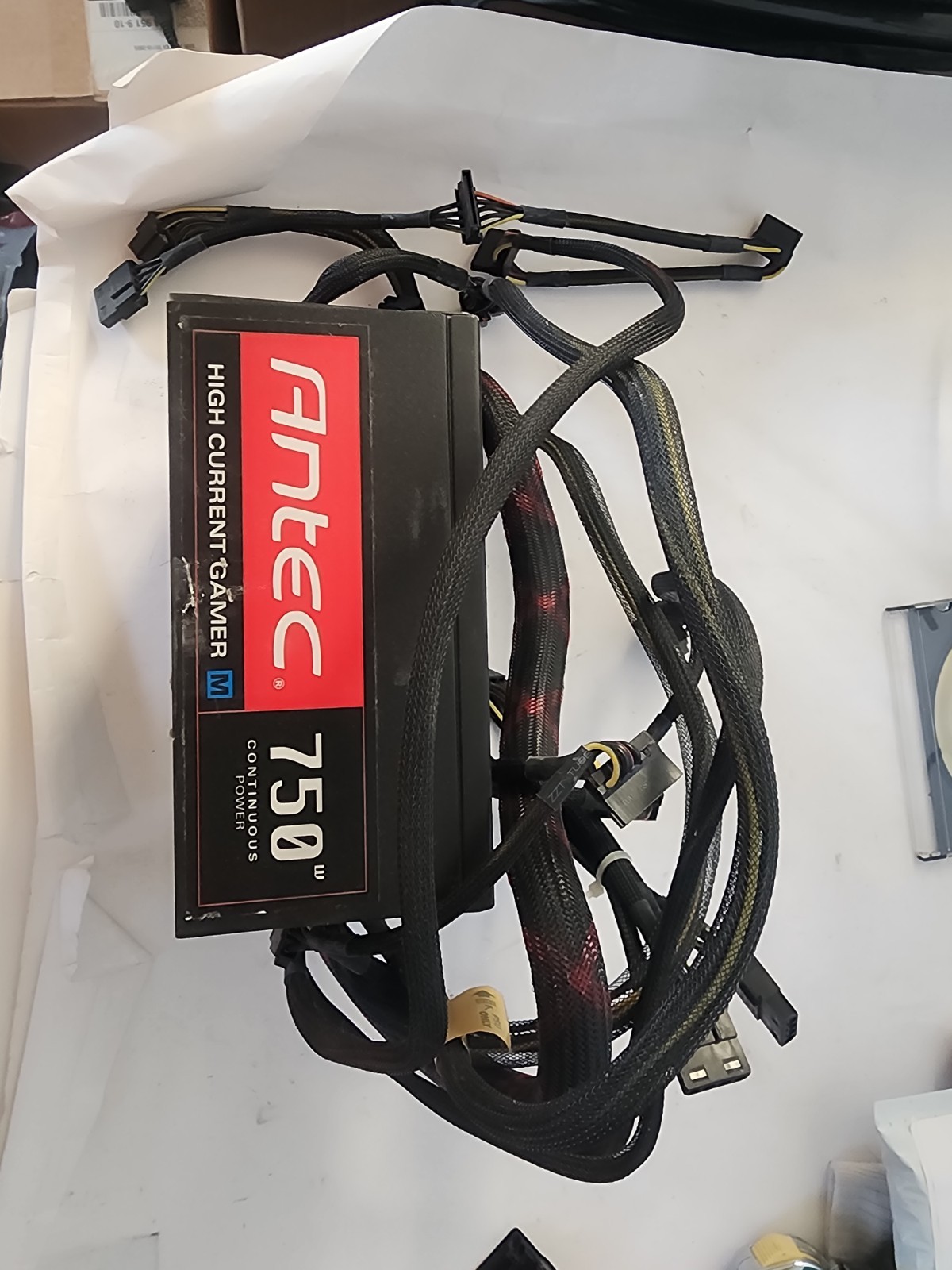 Antec HCG-750M High Current Gamer 80 PLUS BRONZE 750W Semi-Modular Power Supply