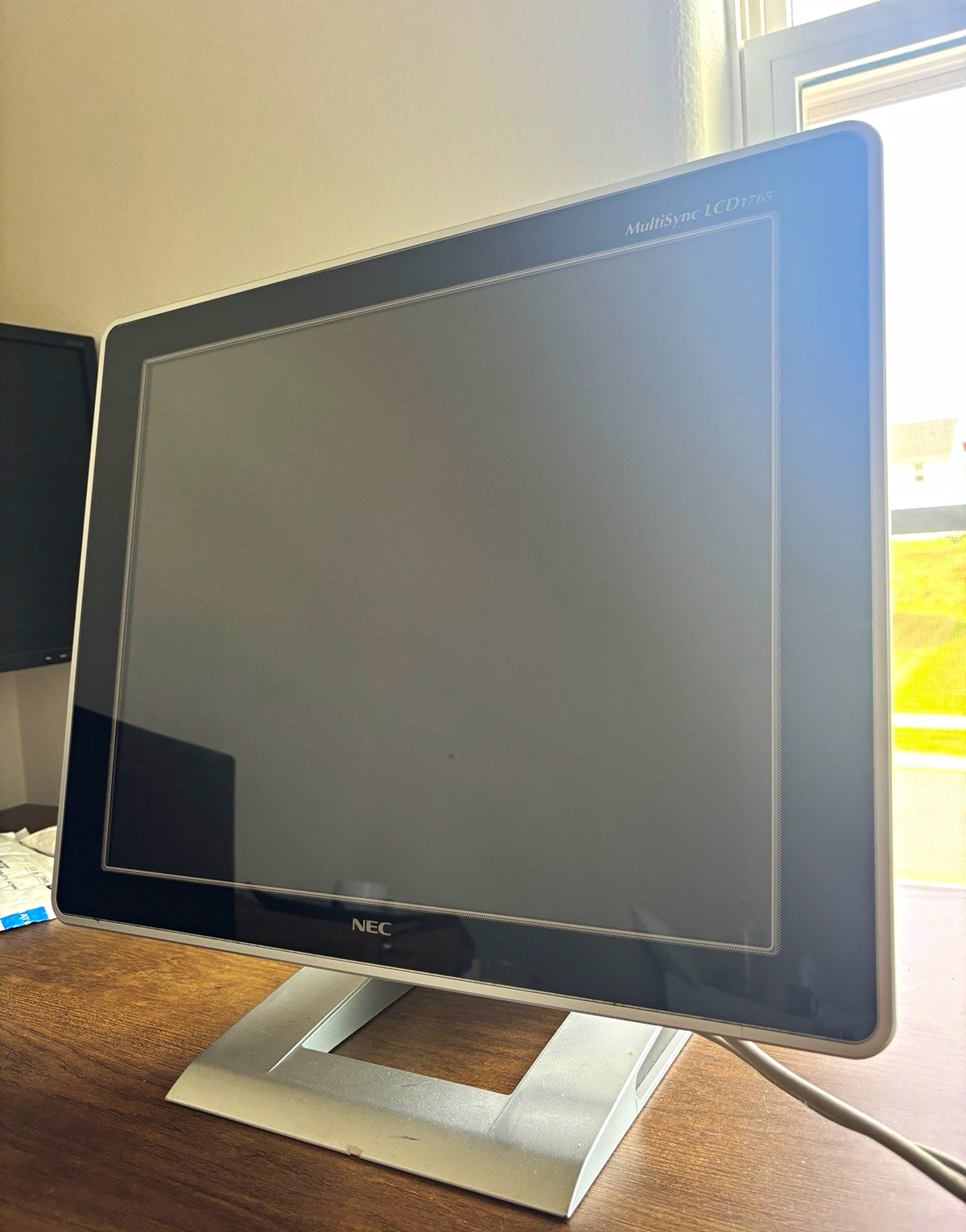 NEC MultiSync LCD1765 17" LCD Monitor 1280x1024 5:4 VGA Silver/Black