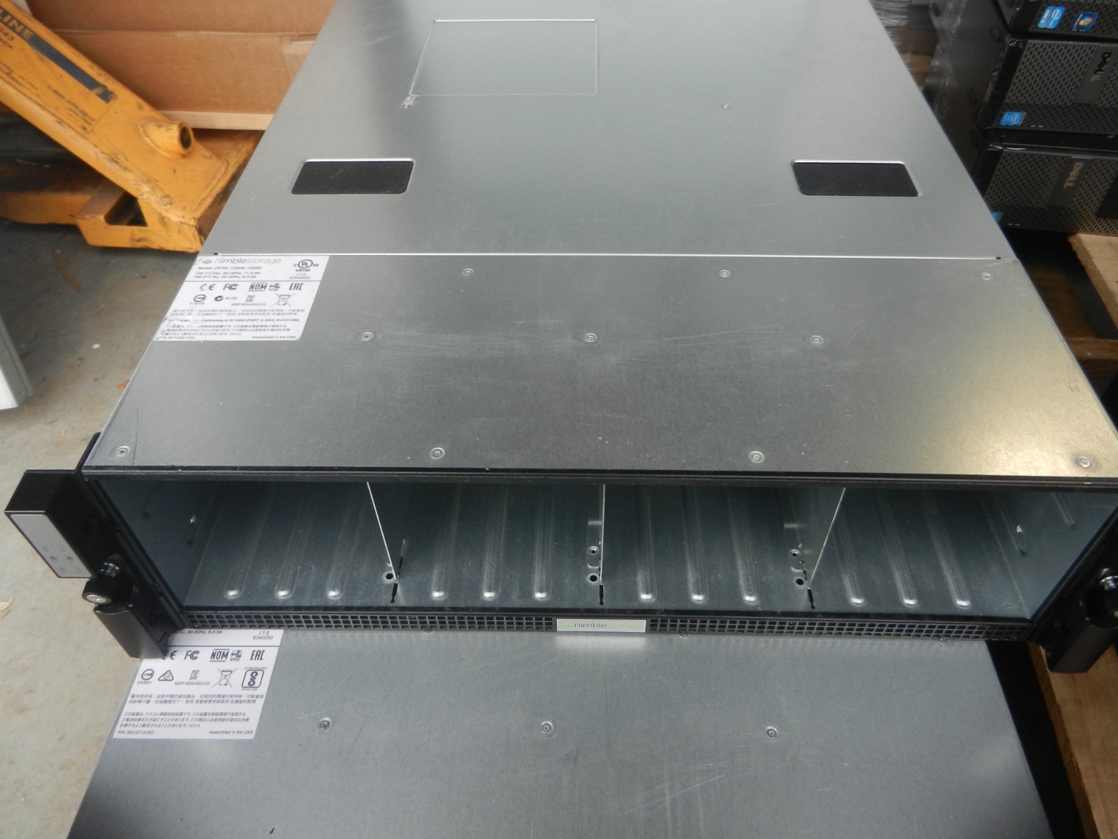 Nimble CS300  Storage Array 2X * X9DBS-F Controllers XEON E5-2403  * CONNECTICUT