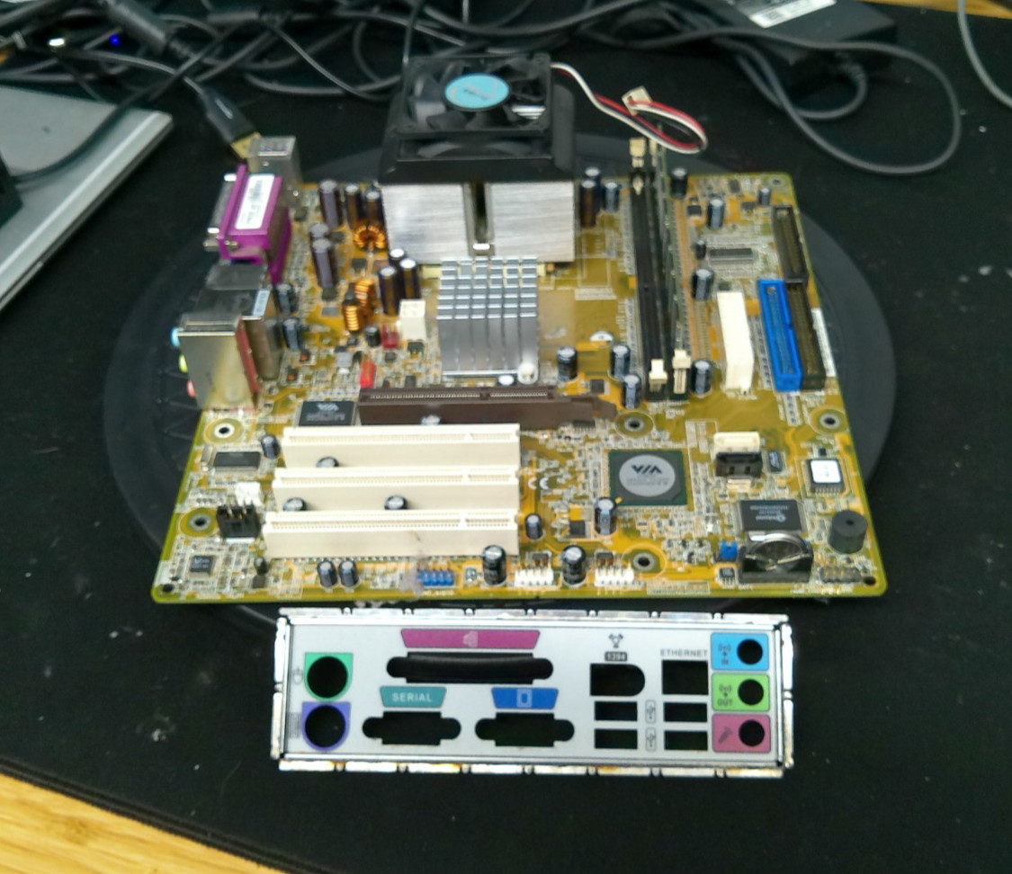 ASUS A7V8X-LA MB W/ AMD SDA3000DUT4D CPU, Heatsink, Fan 256MB RAM & I/O Shield