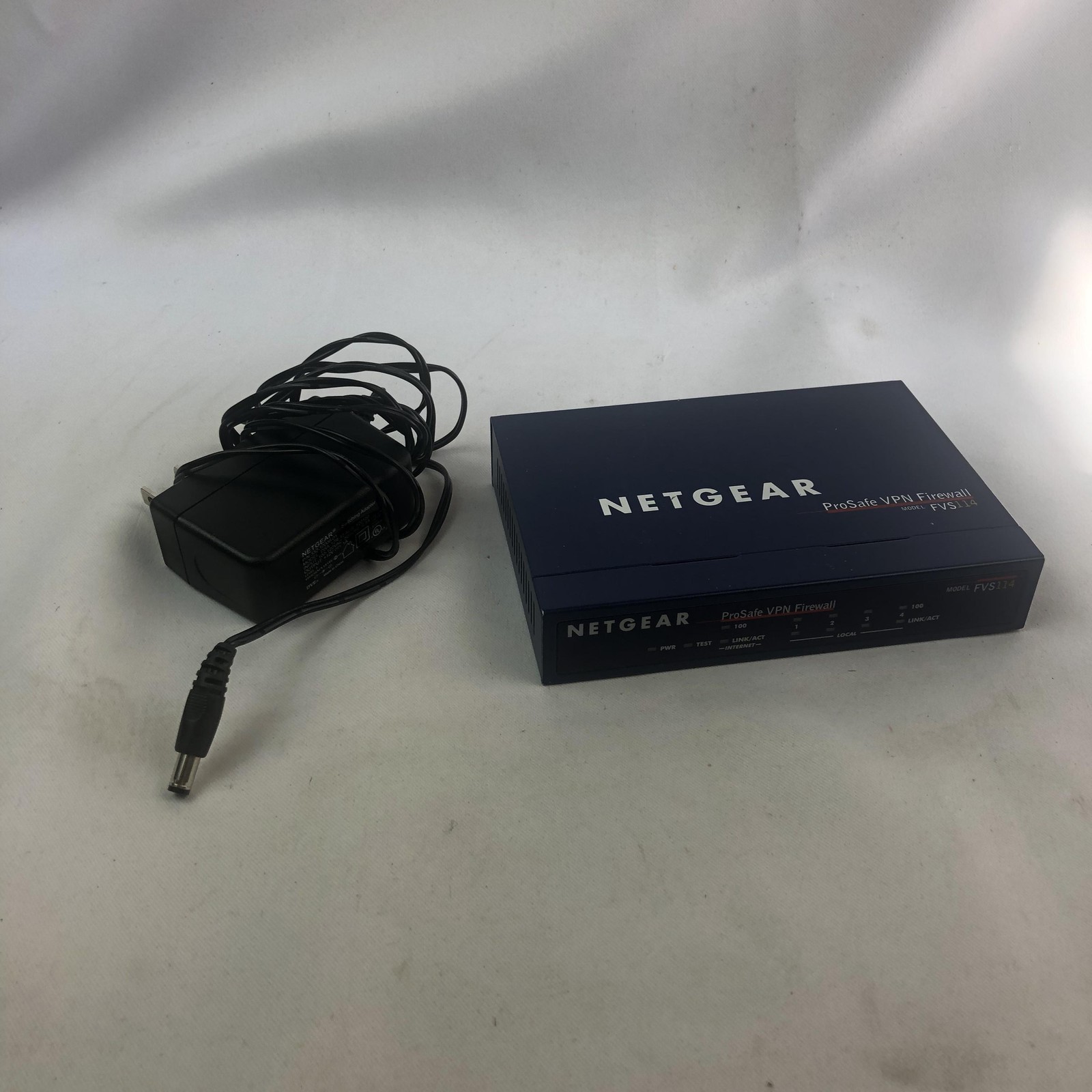NETGEAR FVS114 ProSafe VPN Firewall Router Blue 4-Port 10/100 W/ PSU UNTESTED