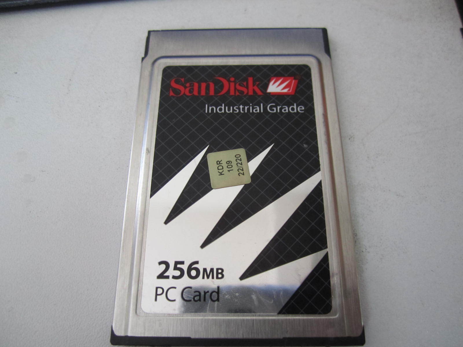 Sandisk 256MB industrial grade  PCMCIA PC CARD ATA FLASH CARD